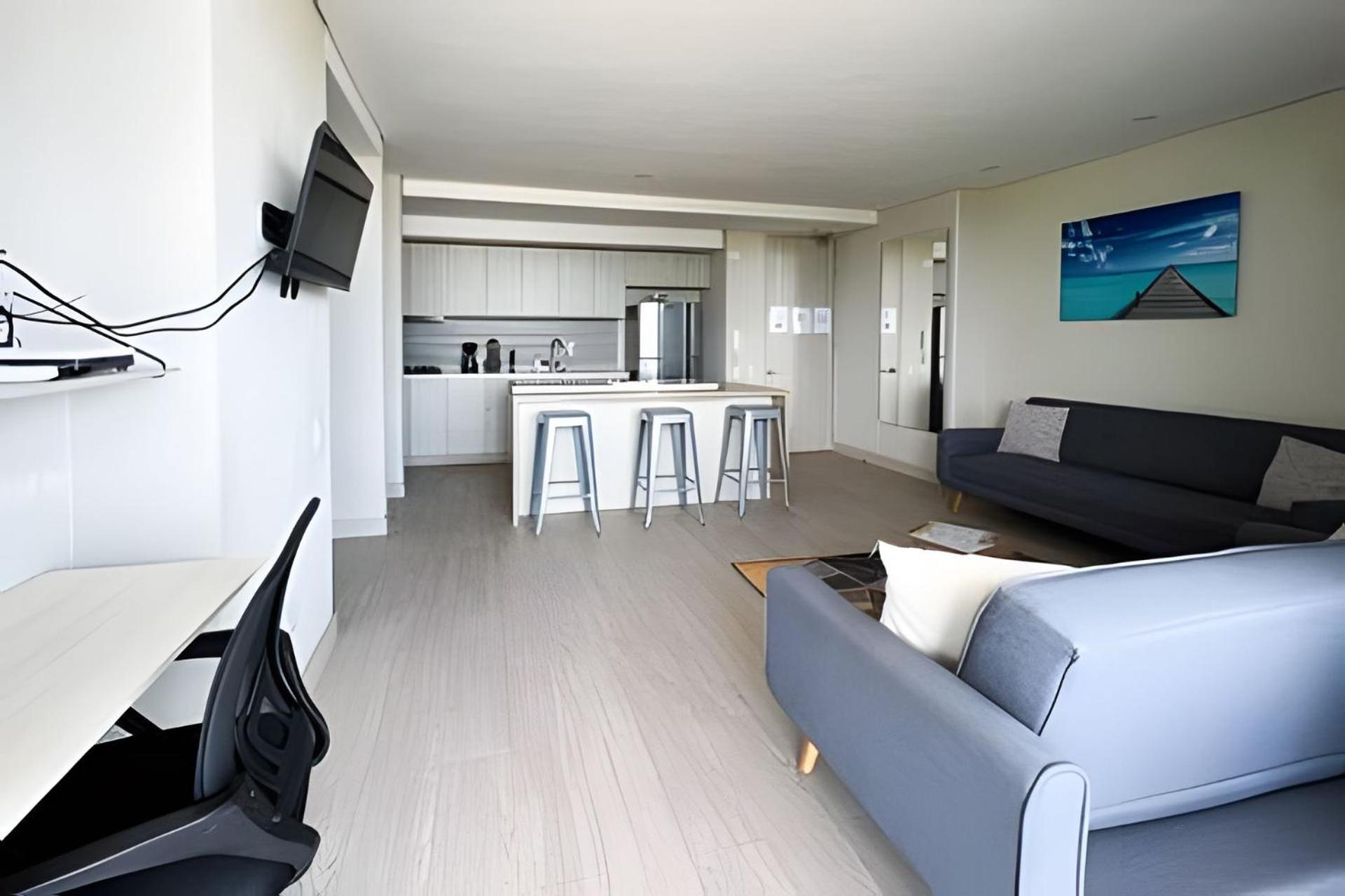 1 Bedroom by the Sea. Private Jacuzzi