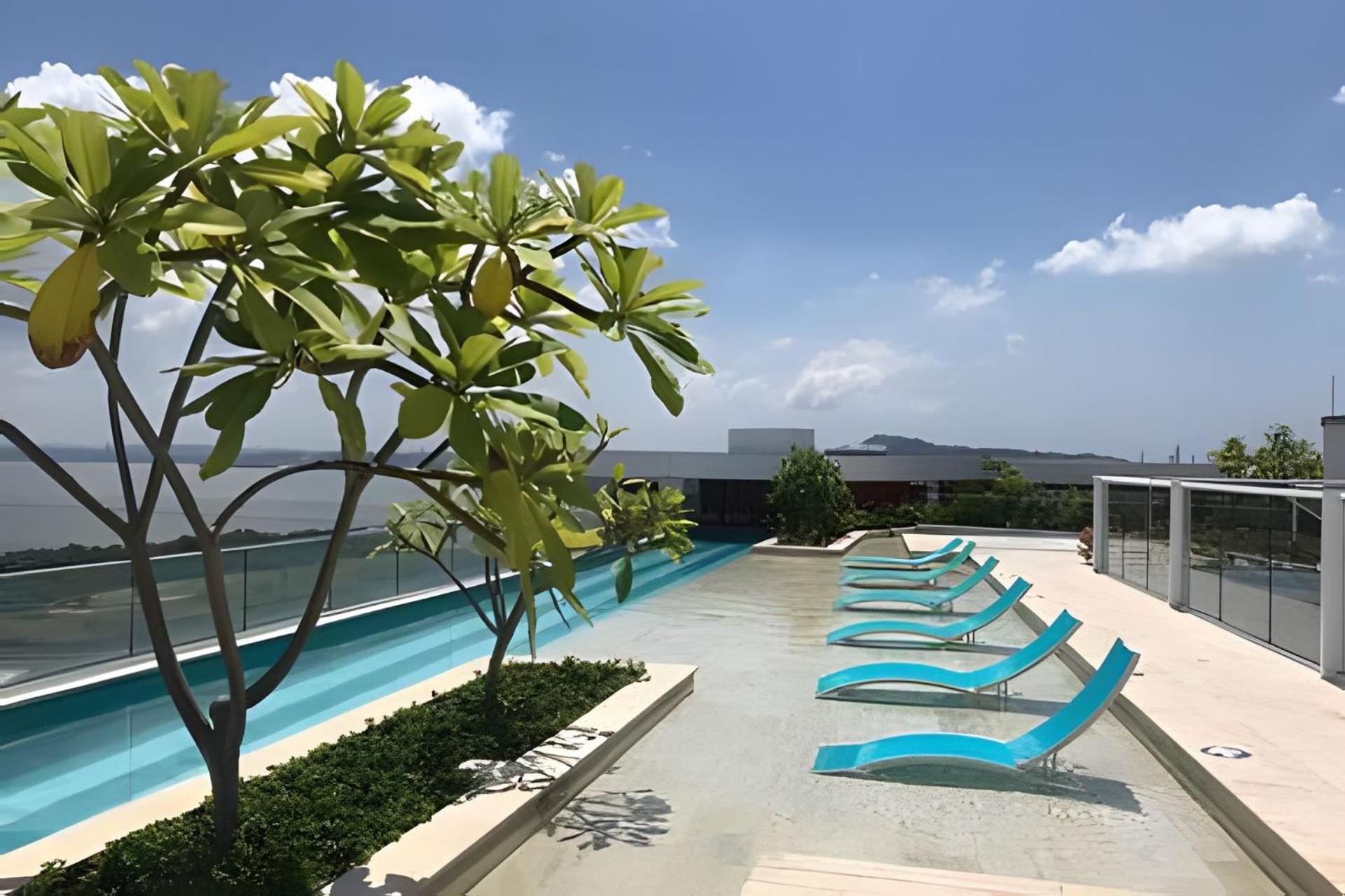 1 Bedroom by the Sea. Private Jacuzzi
