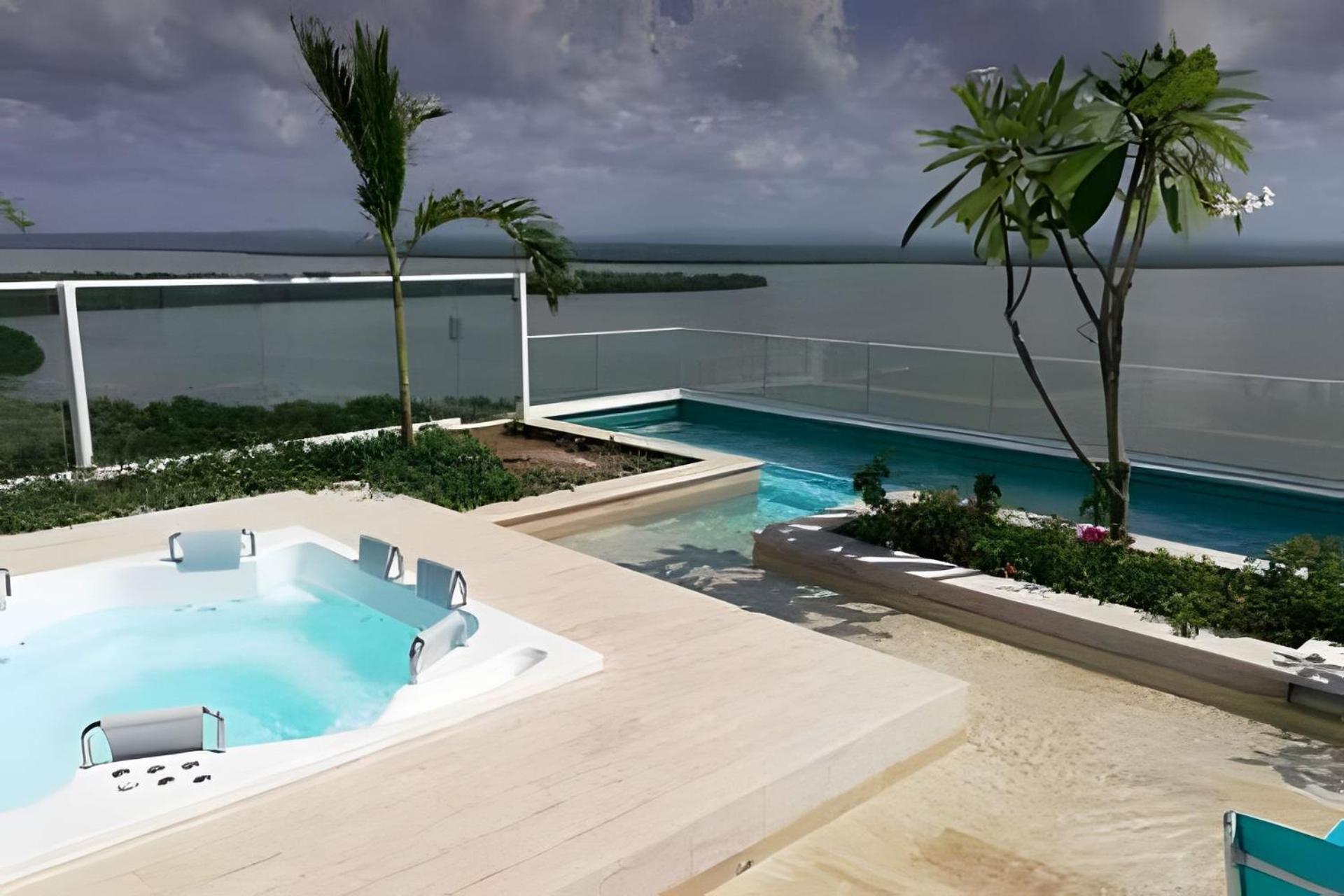 1 Bedroom by the Sea. Private Jacuzzi