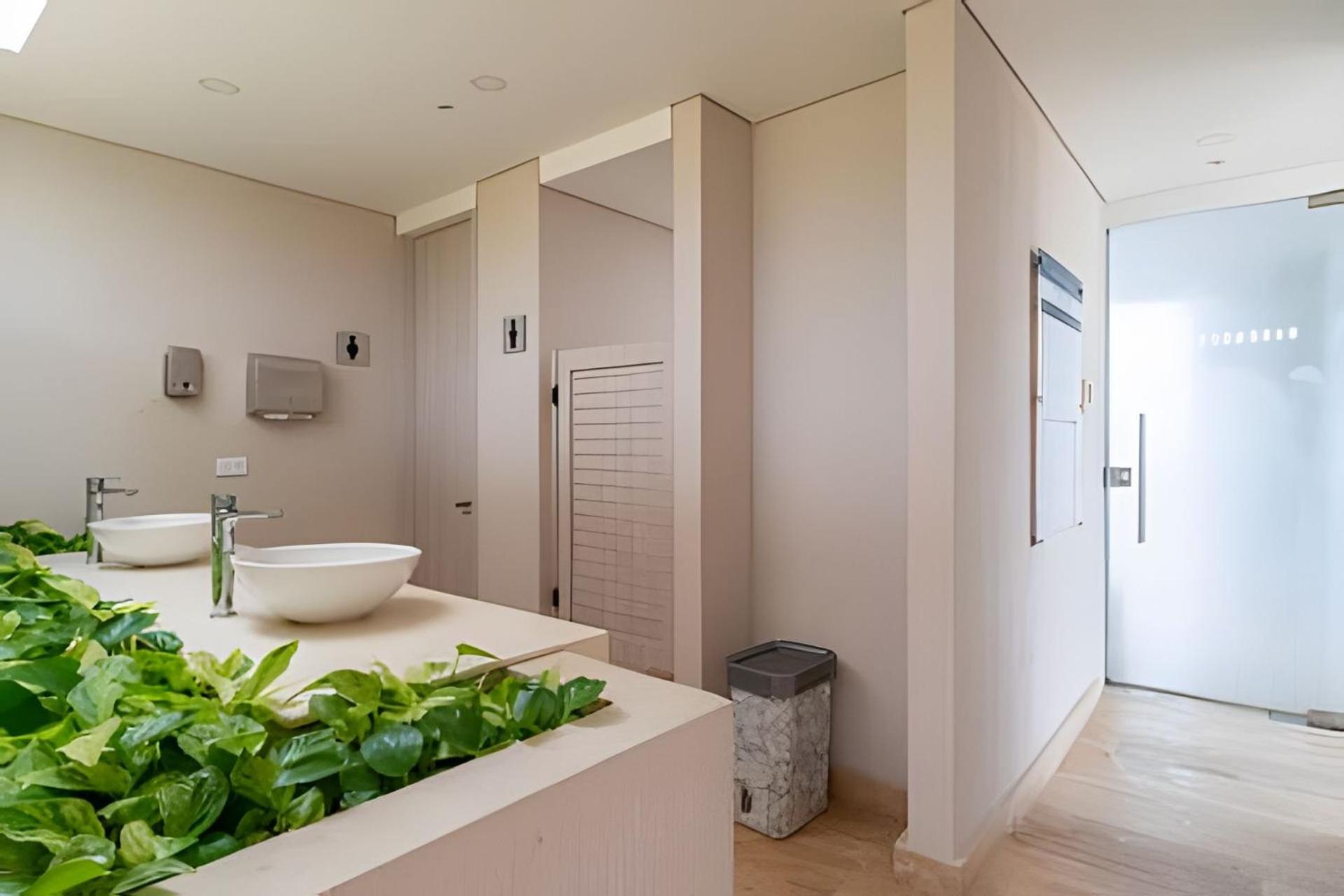 1 Bedroom by the Sea. Private Jacuzzi