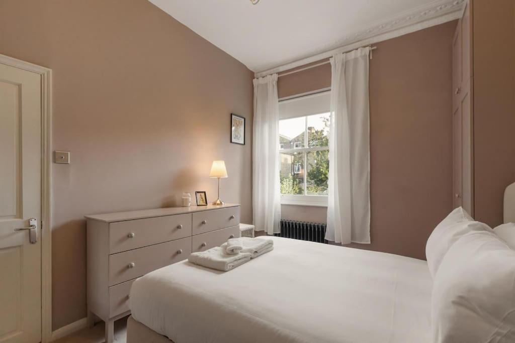 Newington Green, Beautiful 1 Bed