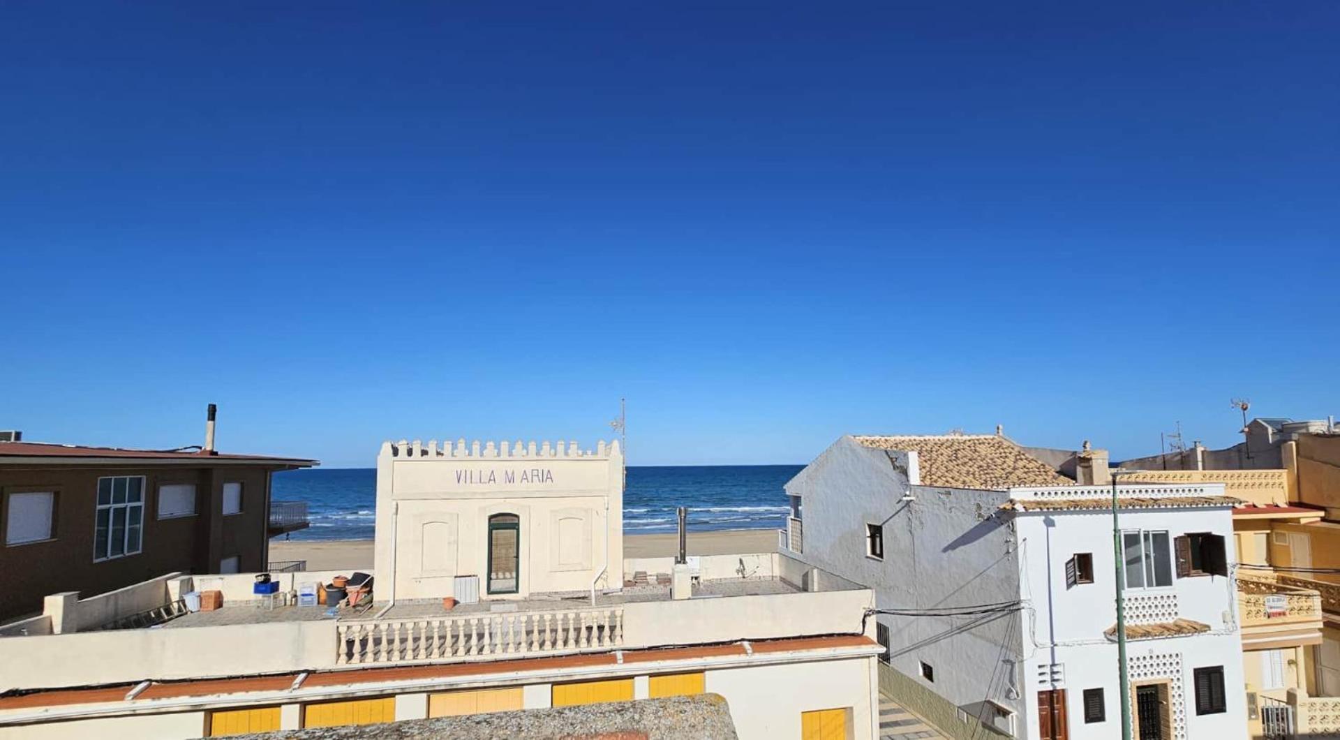 Apartamento en primera línea de mar