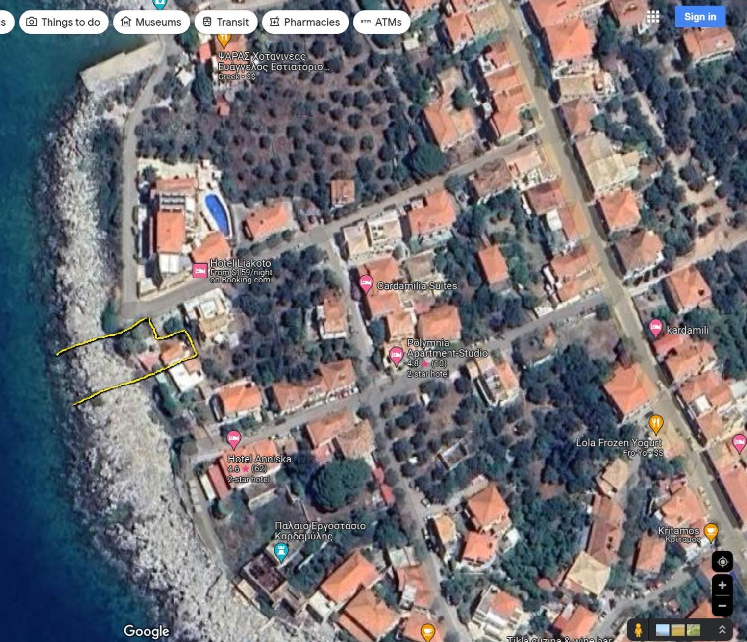 Seafront Villa, Fay