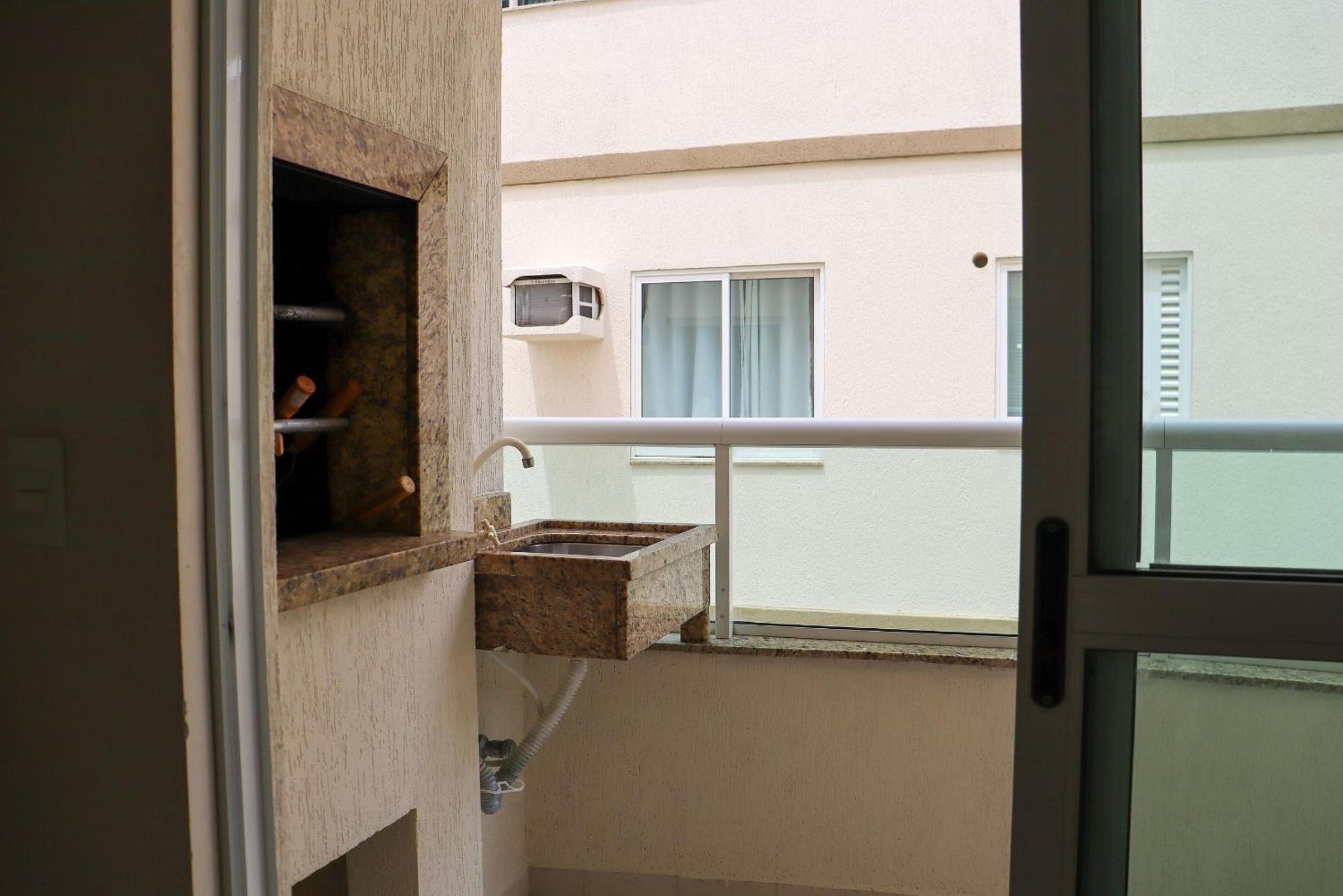 Apartamento a 120m da Praia de Bombas