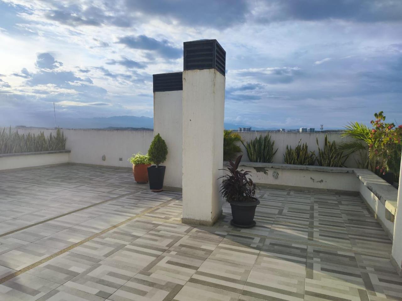 Apartamento Central cerca a clínicas, con excelentes acabados y muy comodo