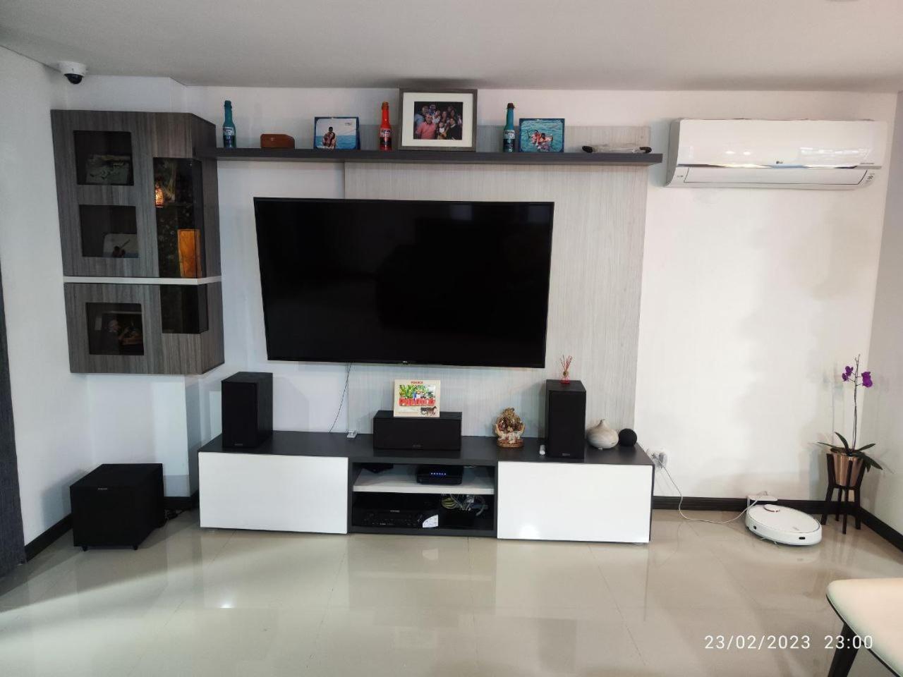 Apartamento Central cerca a clínicas, con excelentes acabados y muy comodo