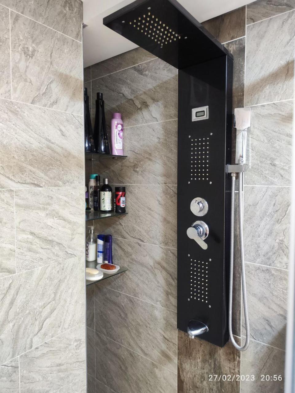 Apartamento Central cerca a clínicas, con excelentes acabados y muy comodo