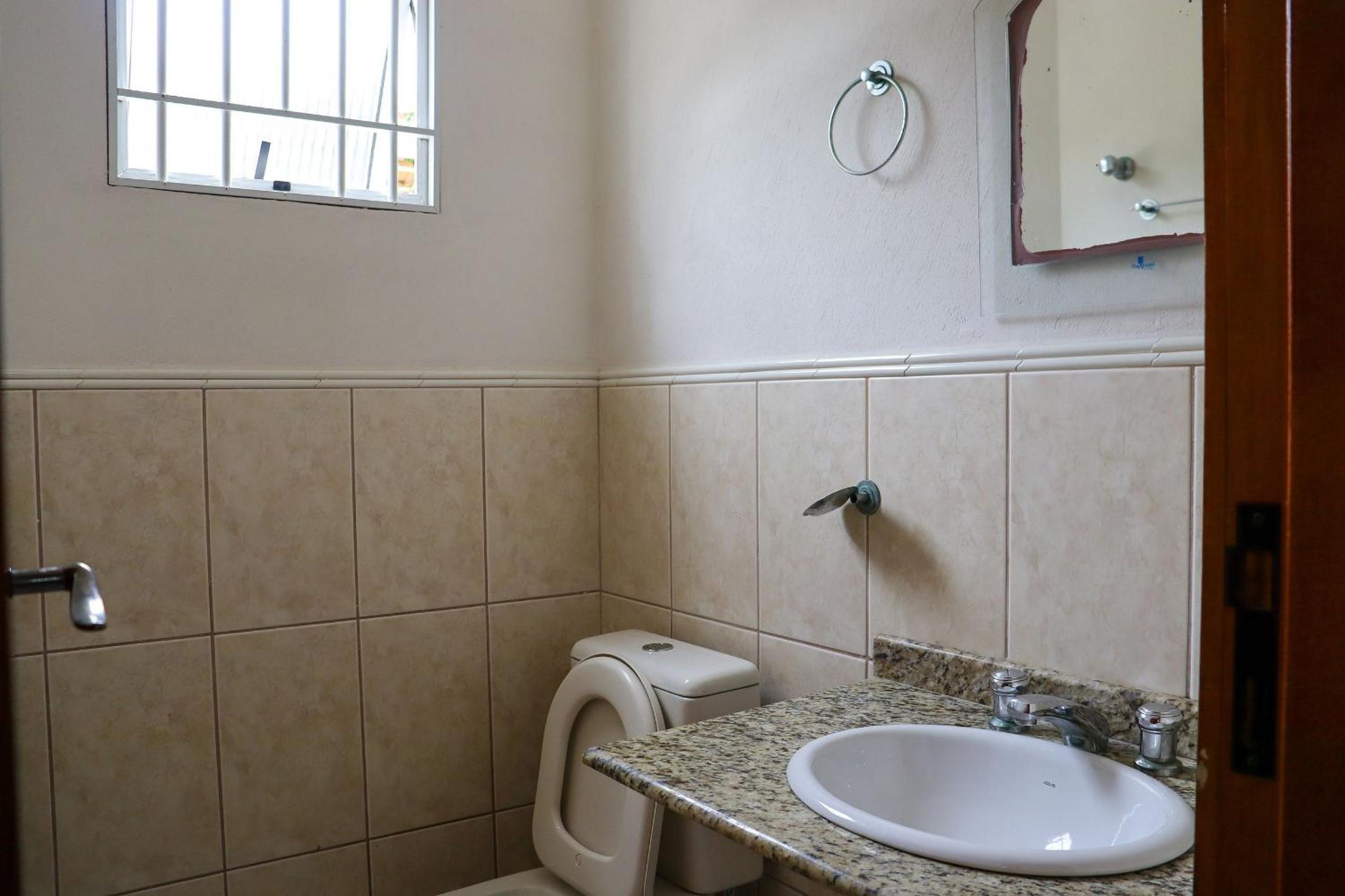 Sobrado a poucos metros da maravilhosa praia