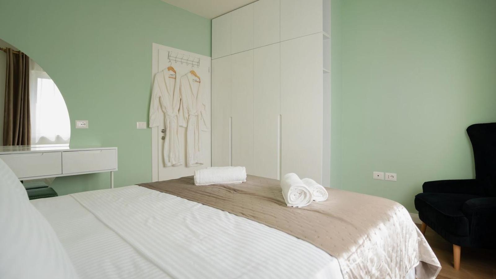Chic Apartament