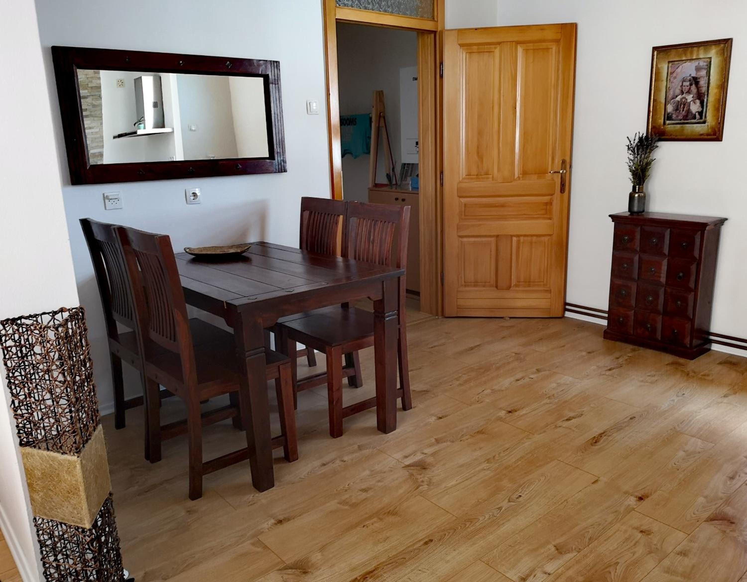 Shiny Thumb Apartment