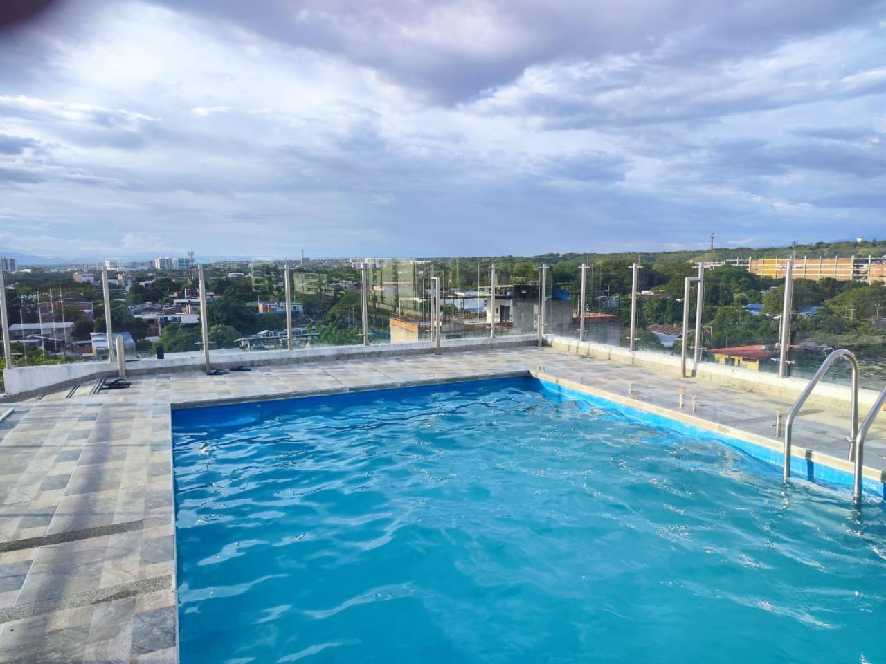 Apartamento Central cerca a clínicas, con excelentes acabados y muy comodo