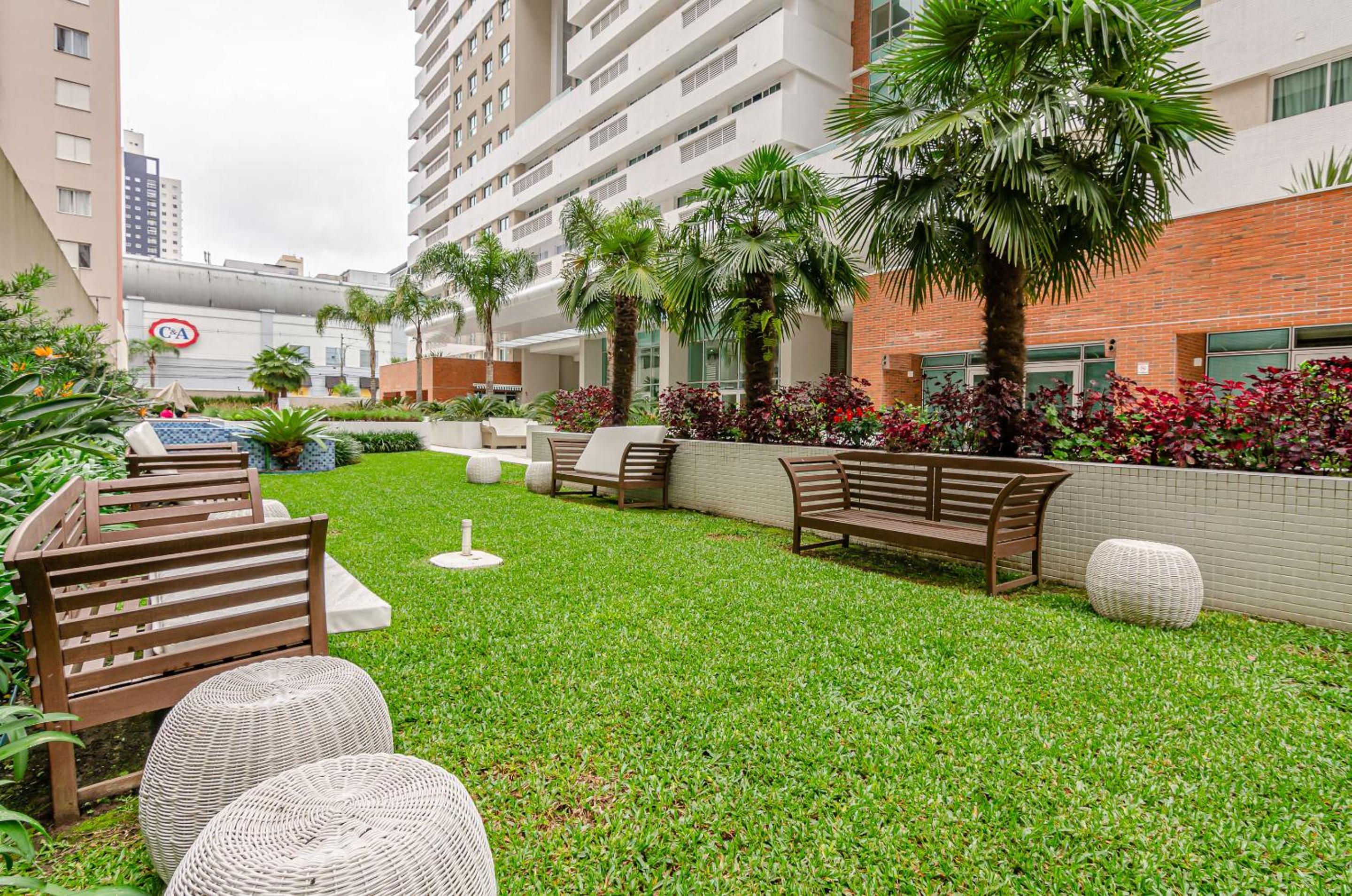 Lifespace Curitiba - Apartamentos UROOMS