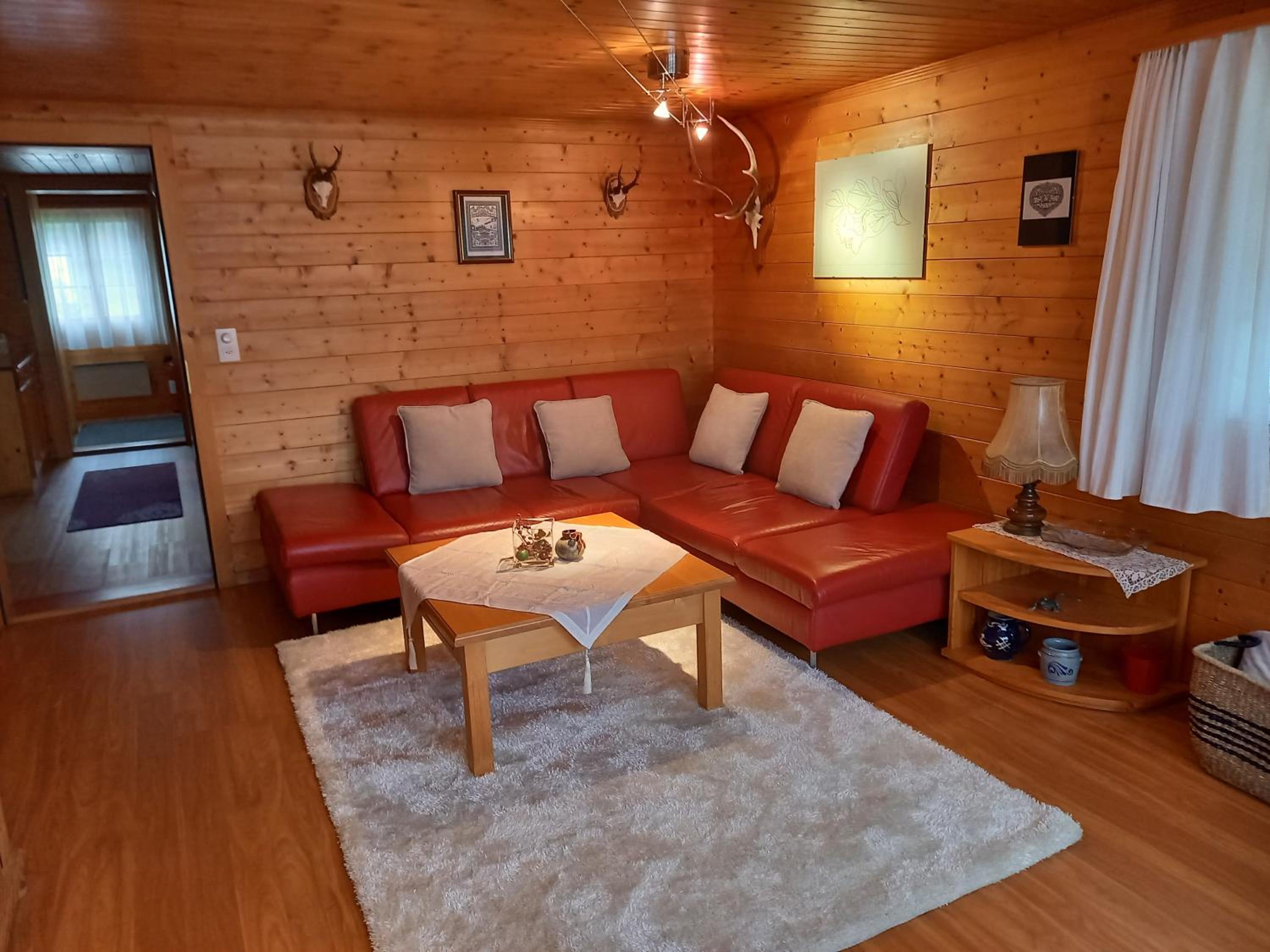 Wohnung mit schöner Sicht auf Bergpanorama und übers Tal