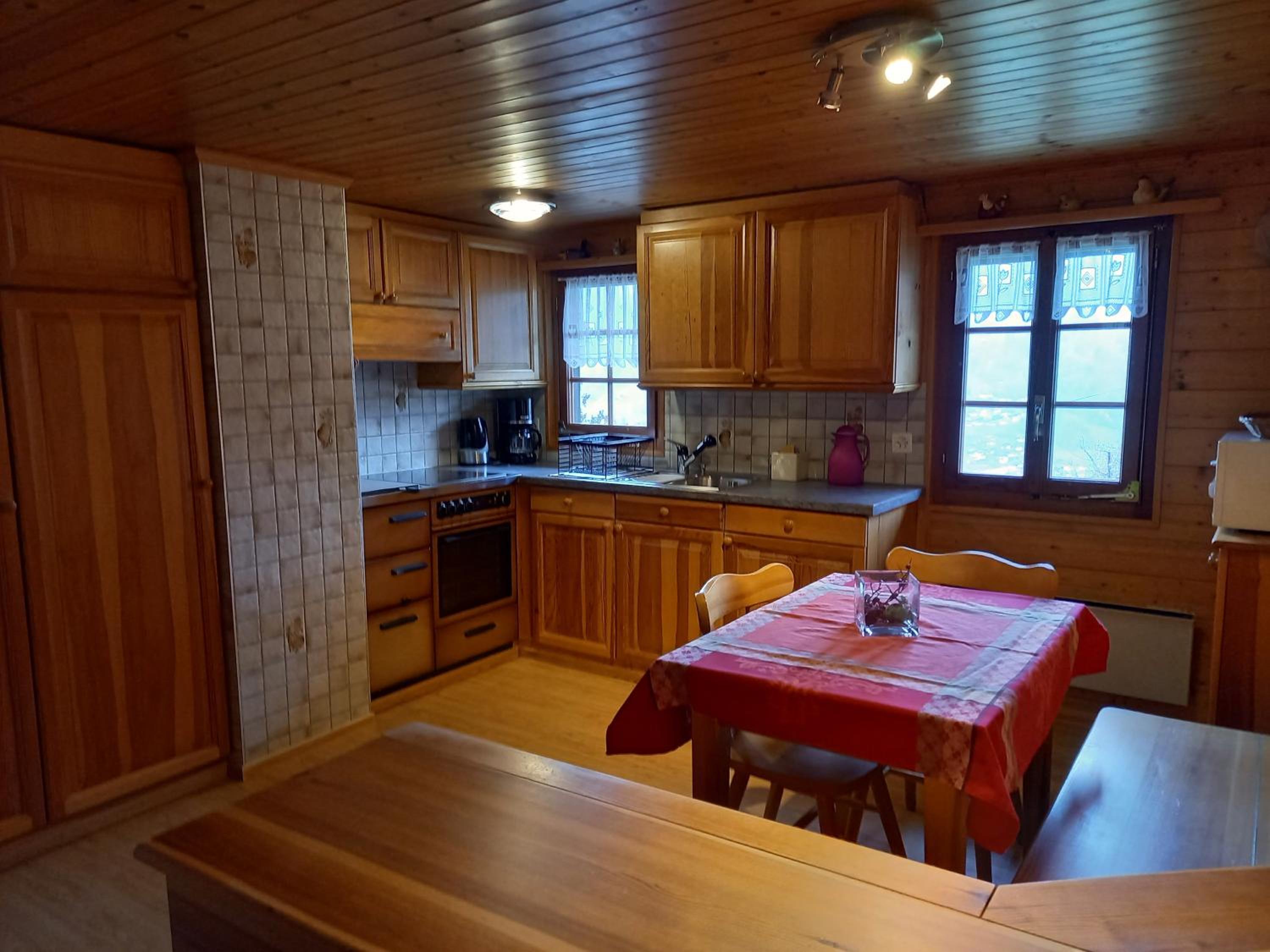 Wohnung mit schöner Sicht auf Bergpanorama und übers Tal