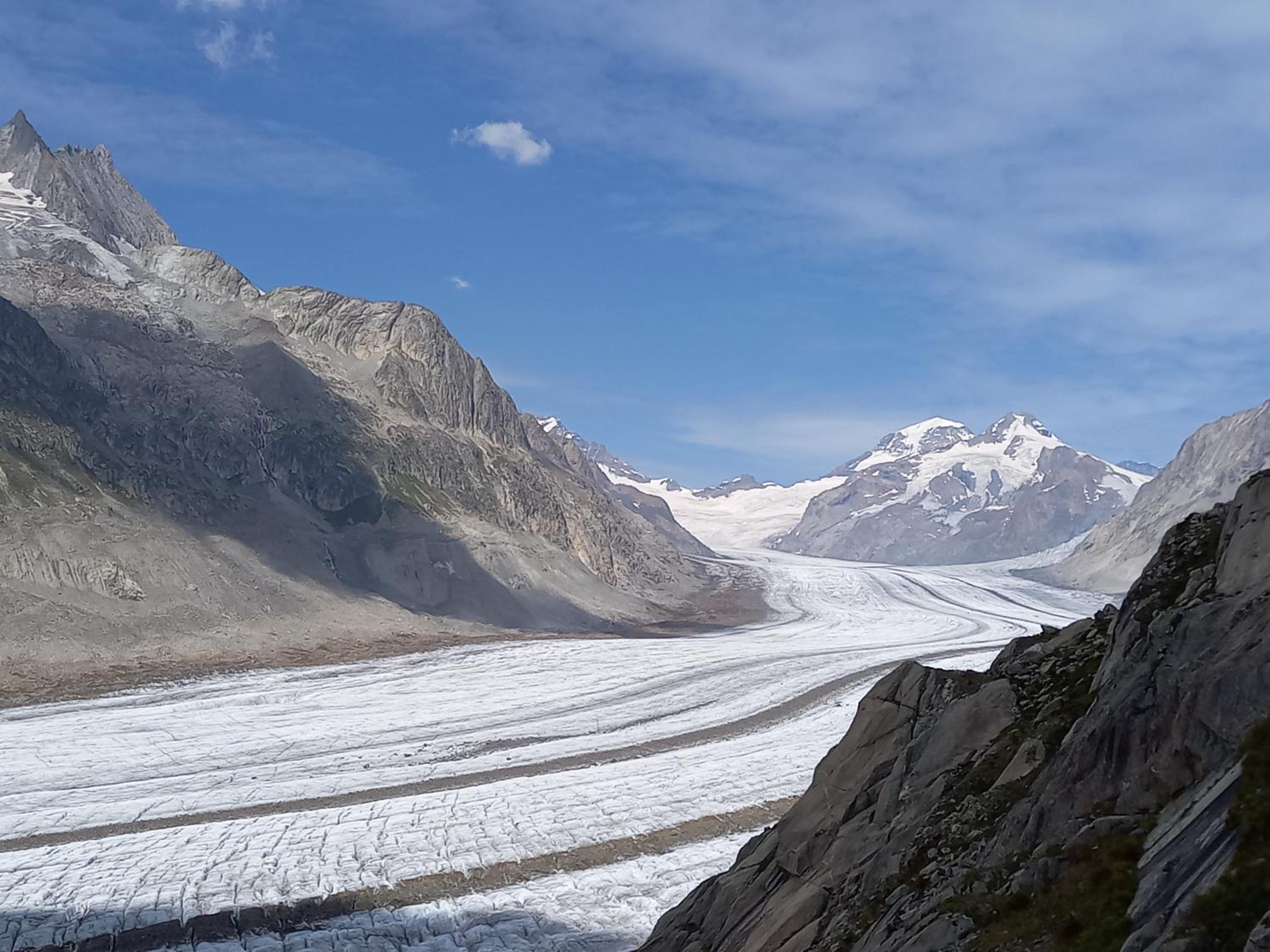 Wohnung mit schöner Sicht auf Bergpanorama und übers Tal