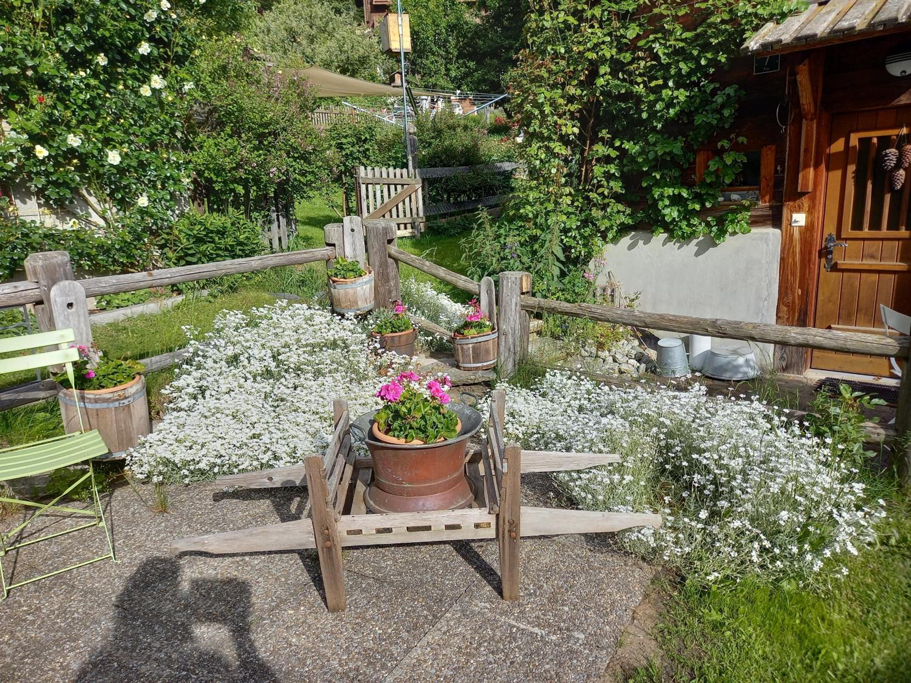 Wohnung mit schöner Sicht auf Bergpanorama und übers Tal