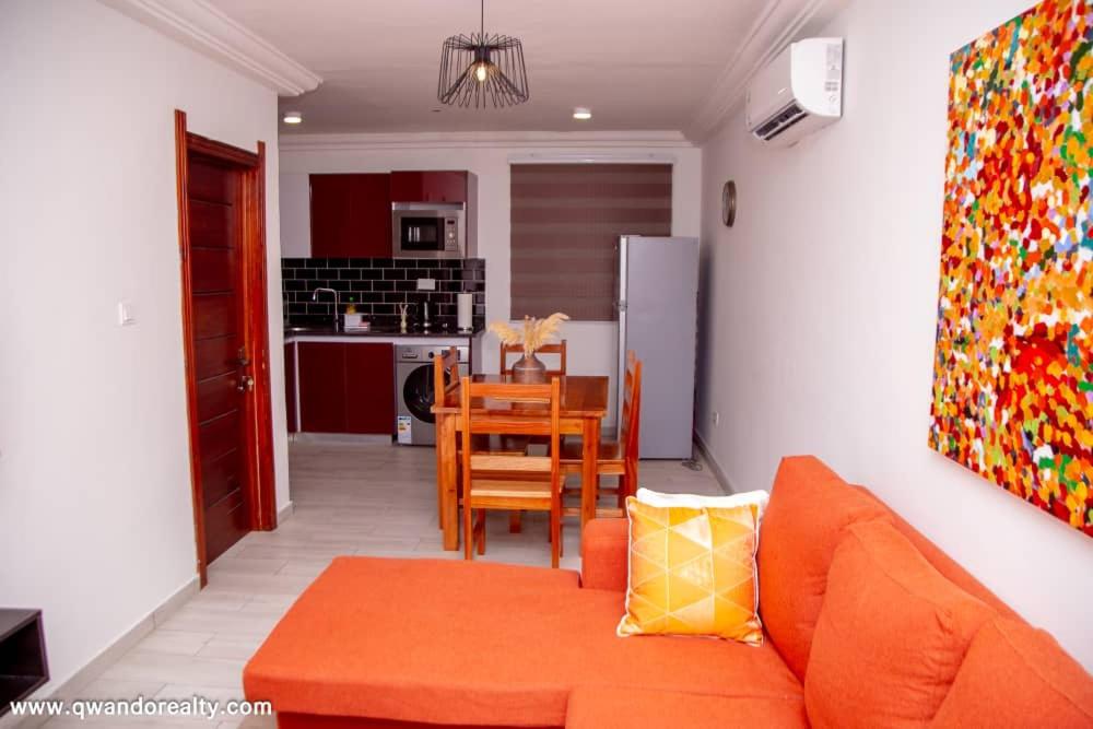 Cozy 1 bed Apartment with AC and Kitchenette view 3