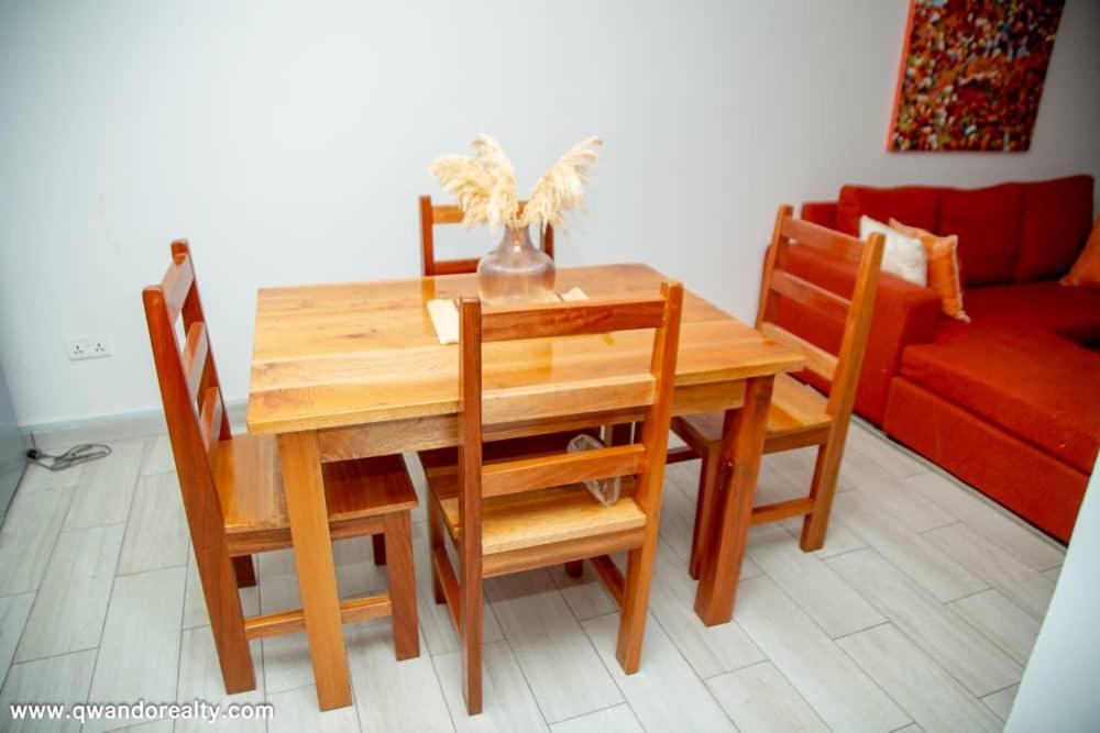 Cozy 1 bed Apartment with AC and Kitchenette view 5