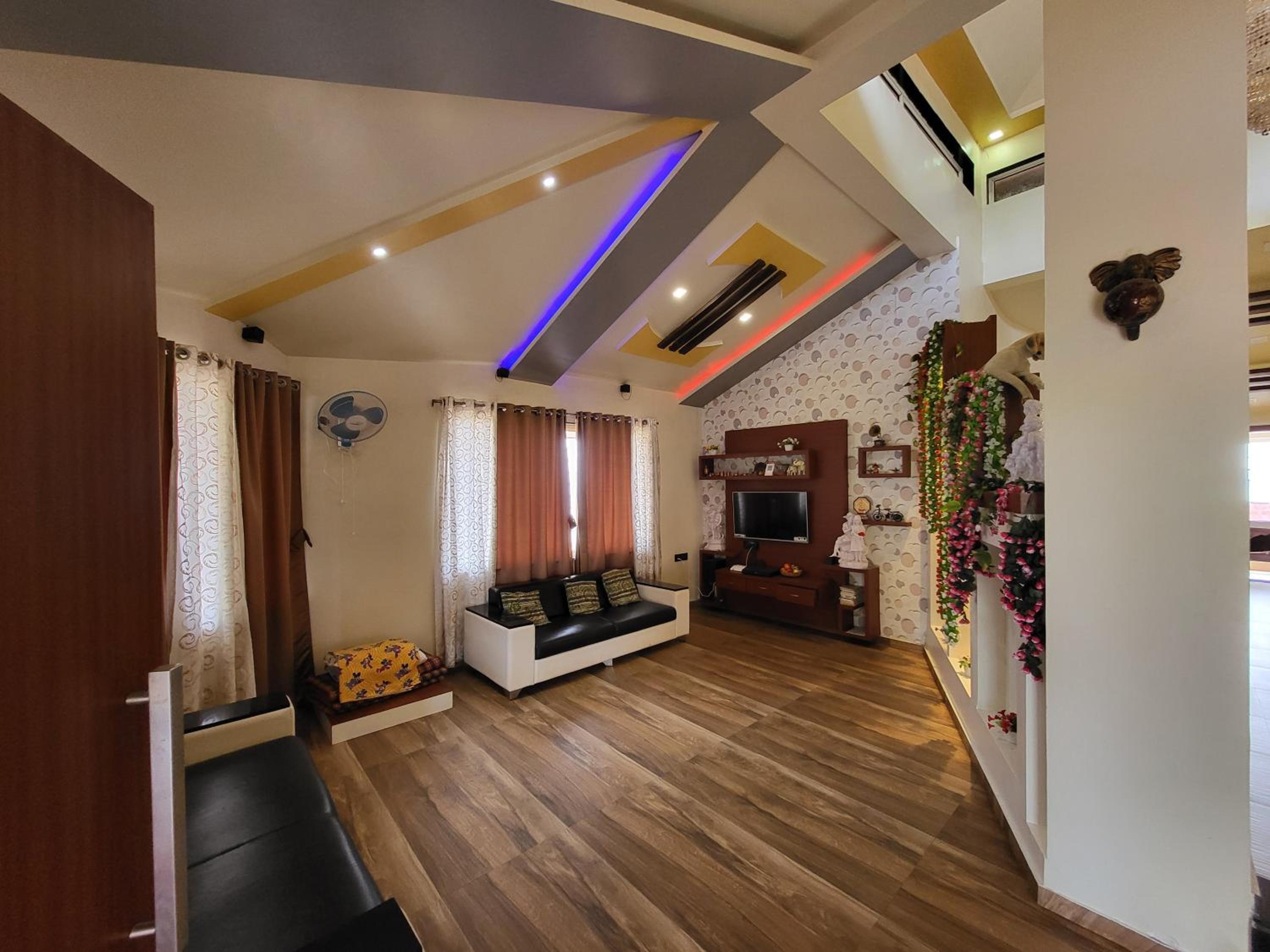 Paras Holiday Home view 5