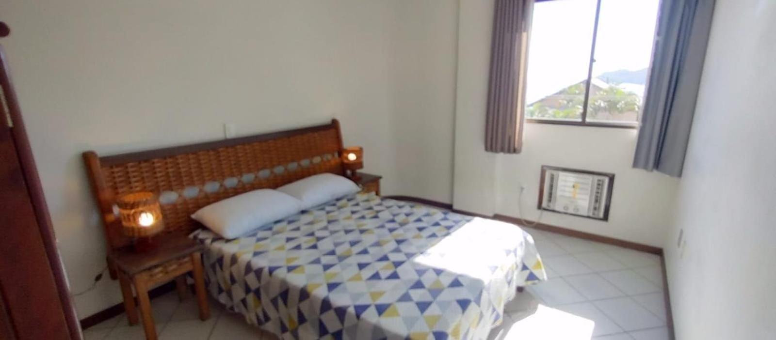 Amplo apartamento com 3 Dormitórios, Vista para o mar