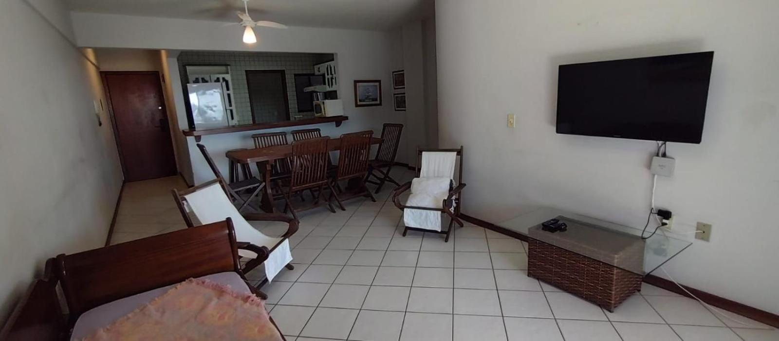 Amplo apartamento com 3 Dormitórios, Vista para o mar