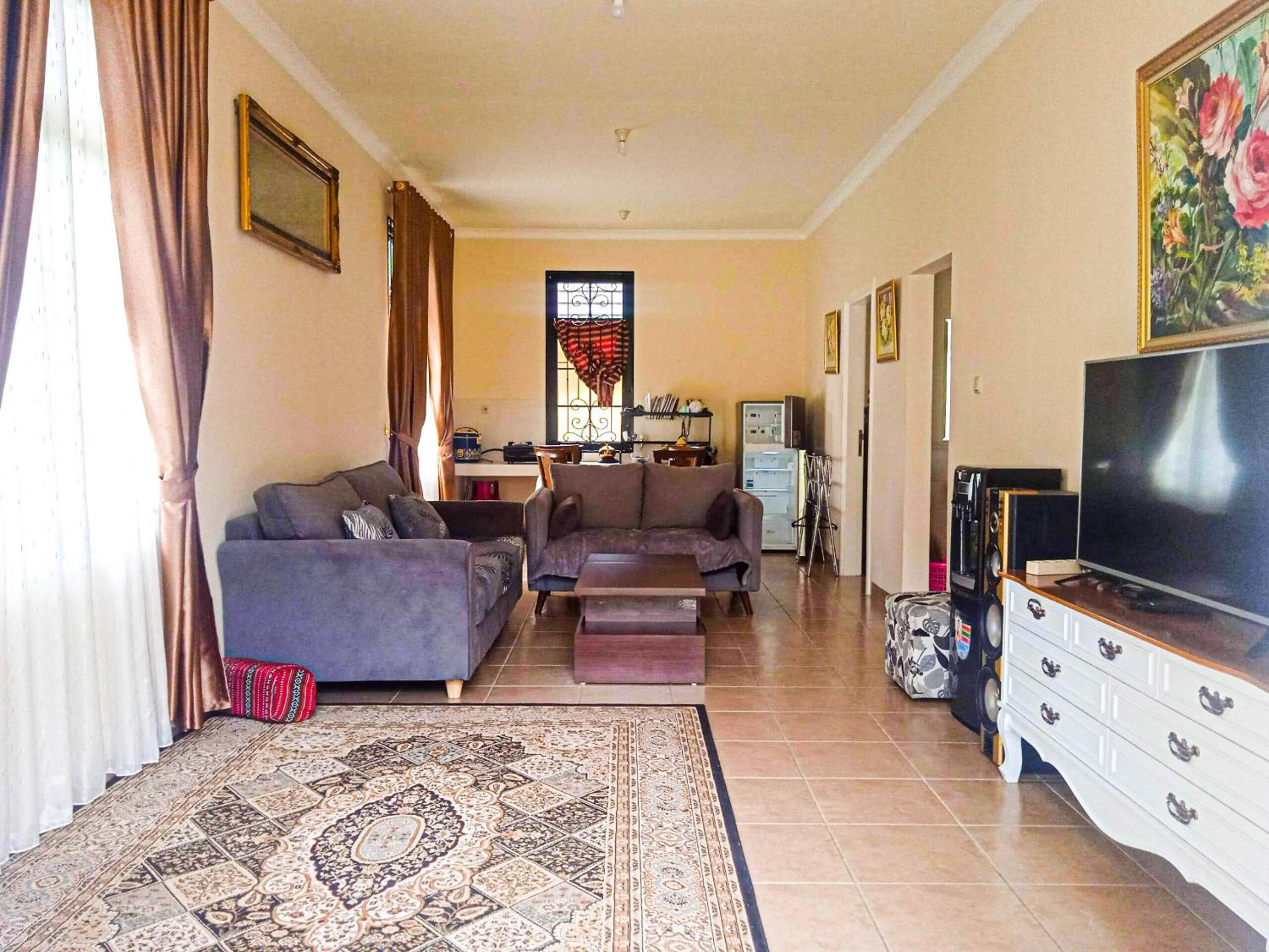 villa puncak HVPB LUXURY CLASS view 3