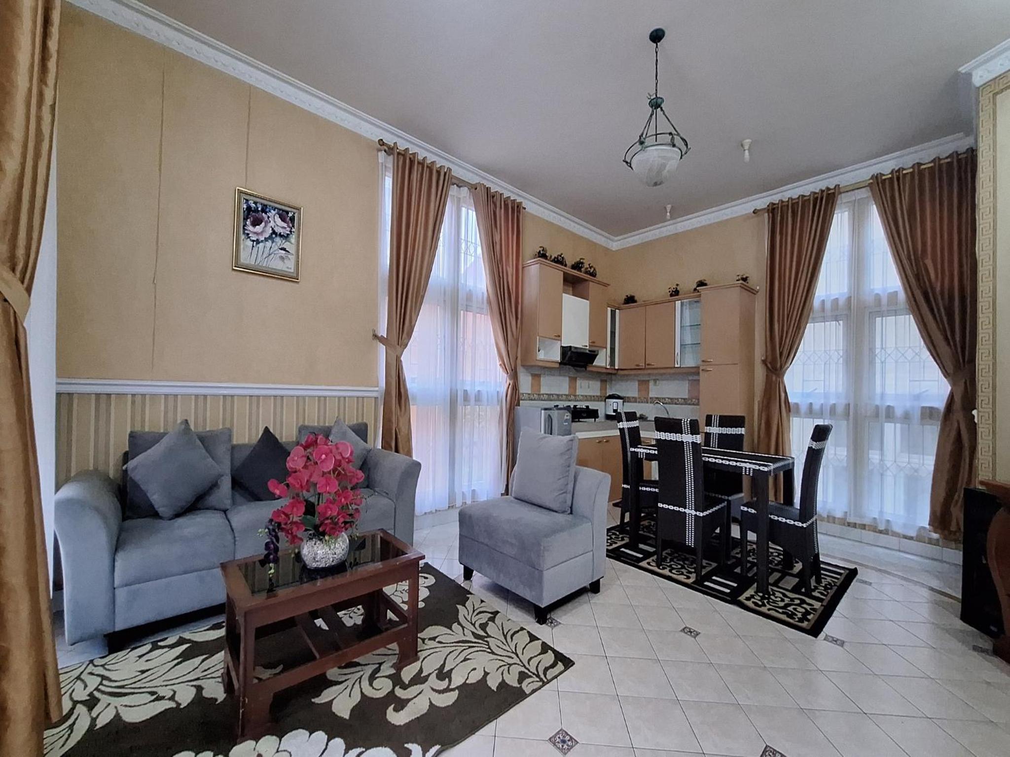 villa puncak HVPB LUXURY CLASS view 4