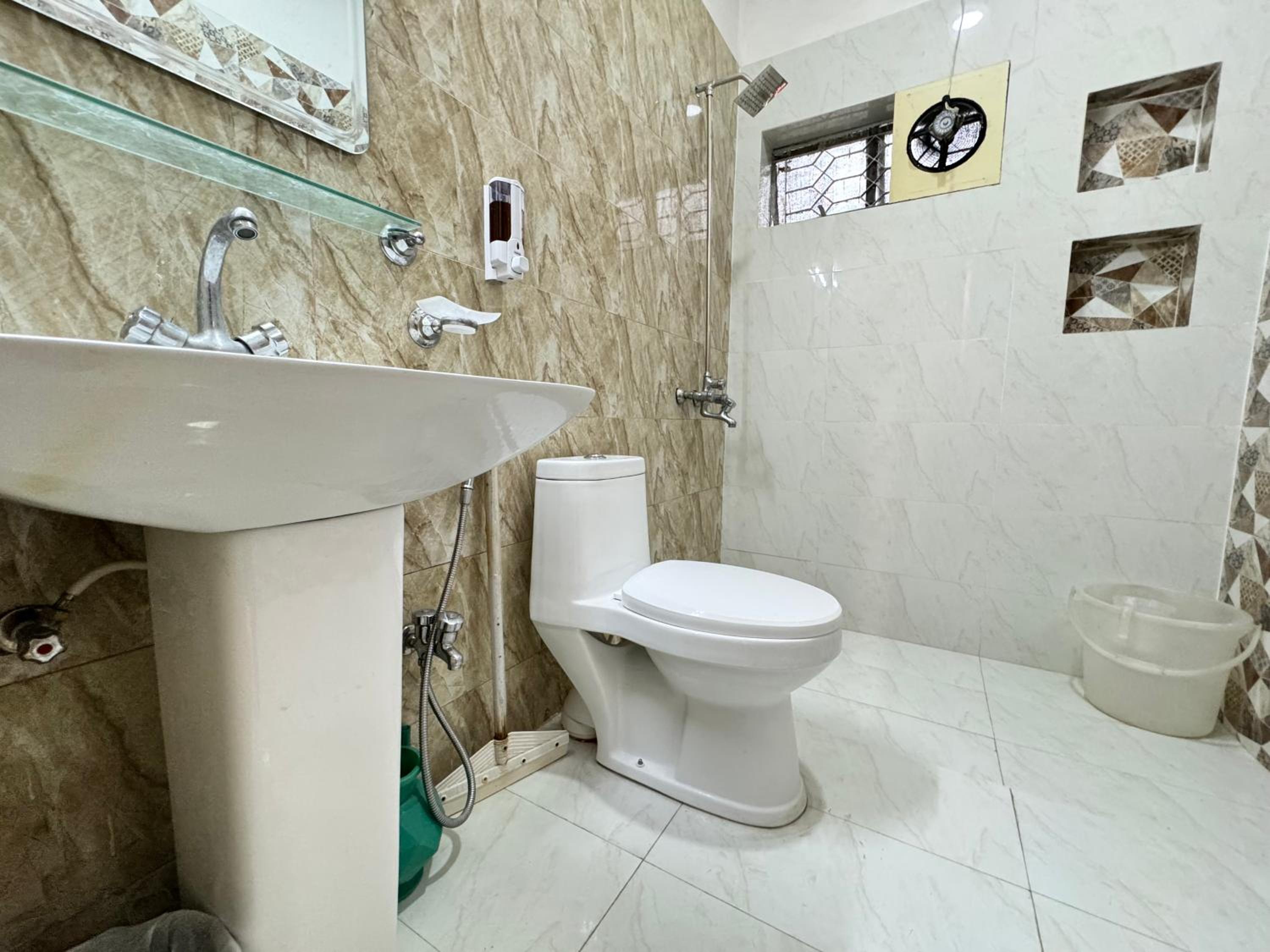 Photo 21