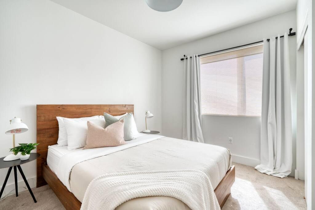 Stay Portland - Private Floor in Magazine Worthy Humboldt Apt Bldg