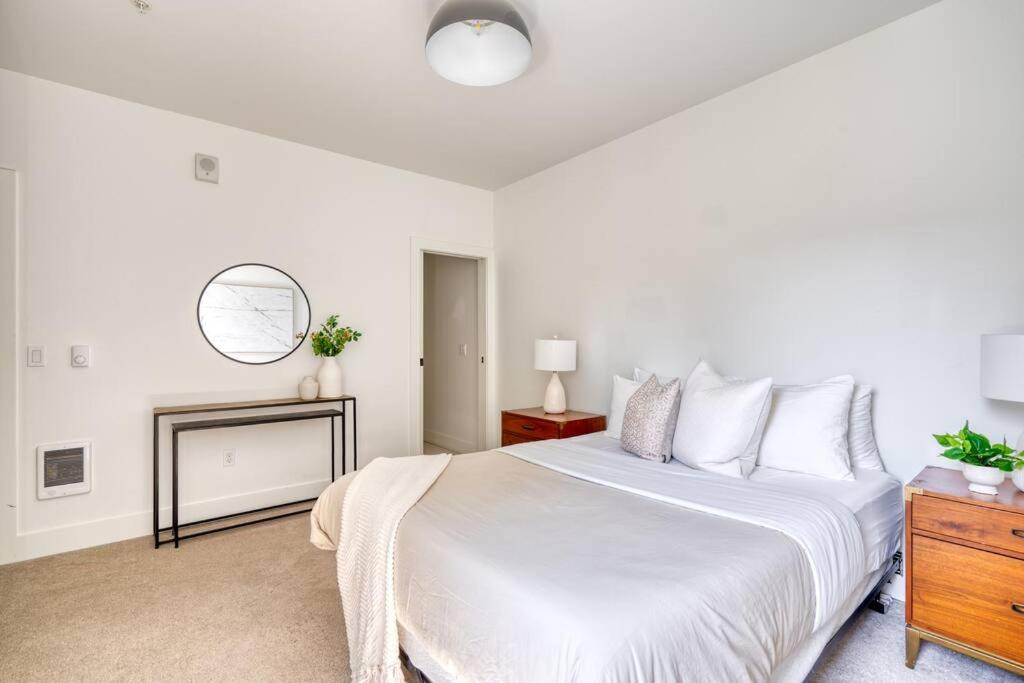 Stay Portland - Private Floor in Magazine Worthy Humboldt Apt Bldg
