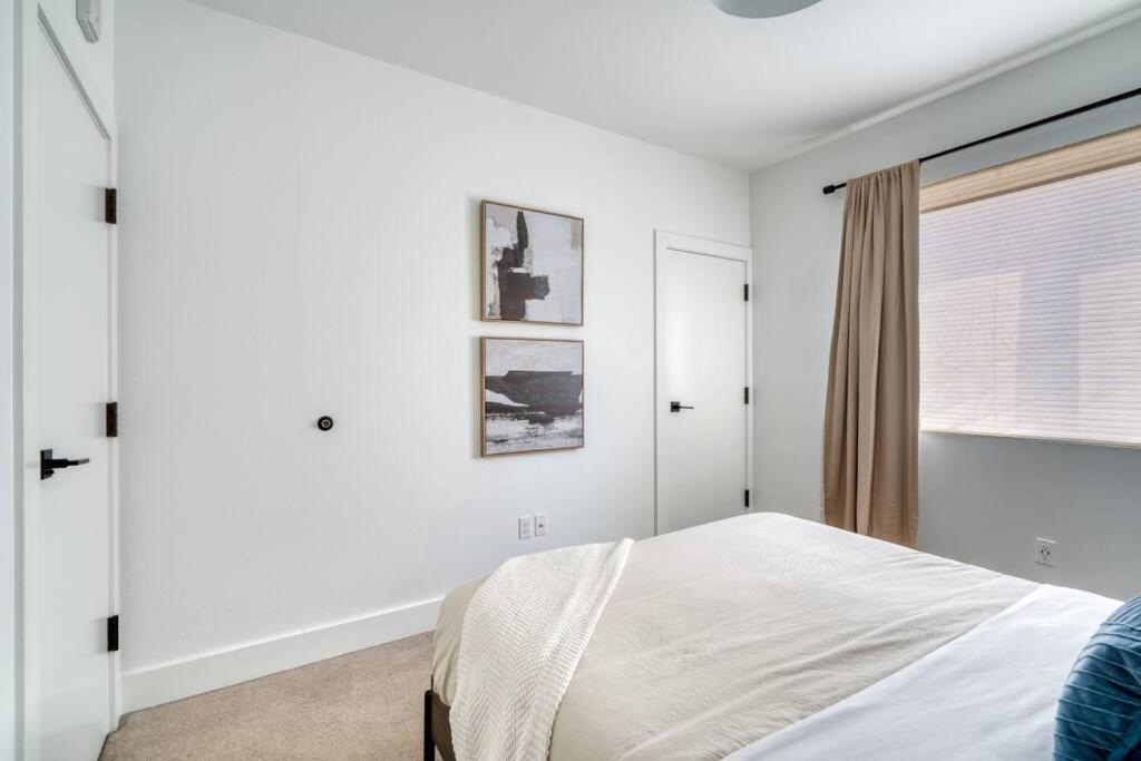 Stay Portland - Private Floor in Magazine Worthy Humboldt Apt Bldg