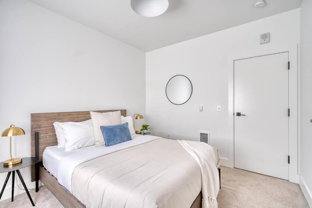 Stay Portland - Private Floor in Magazine Worthy Humboldt Apt Bldg