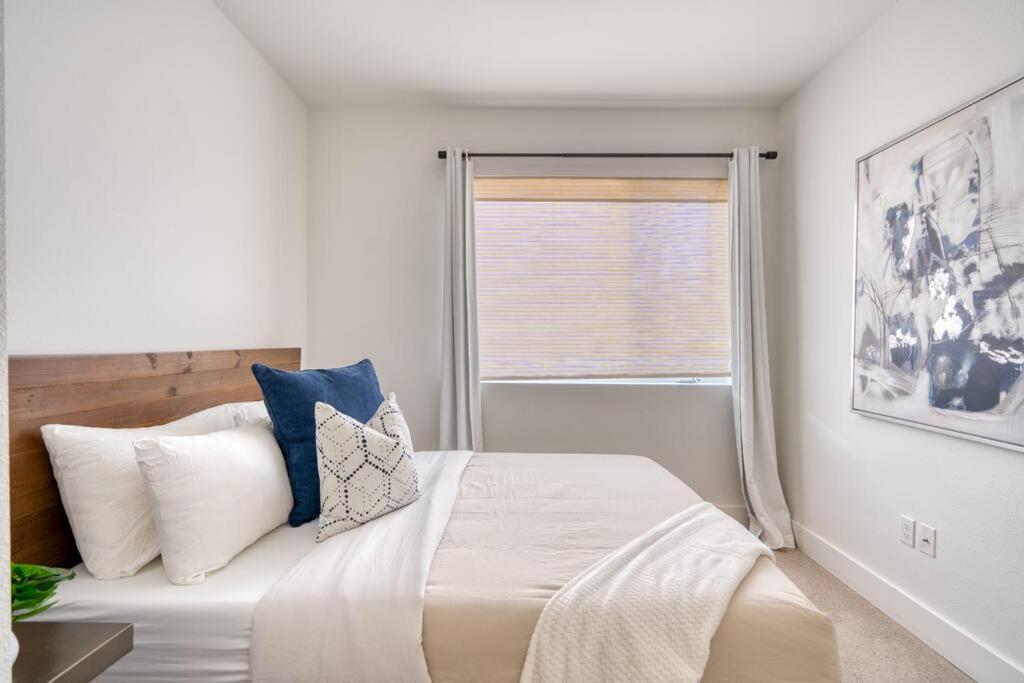 Stay Portland - Private Floor in Magazine Worthy Humboldt Apt Bldg