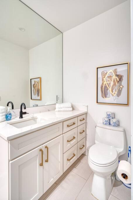 Stay Portland - Private Floor in Magazine Worthy Humboldt Apt Bldg
