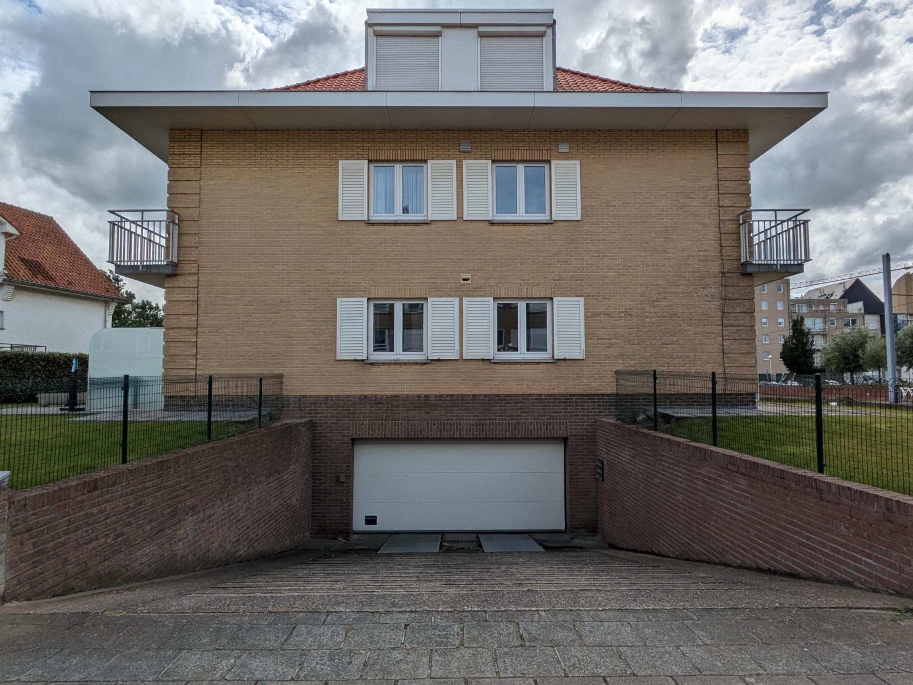 Christina - Appartement familial avec parking privé, Nieuwpoort-Bad