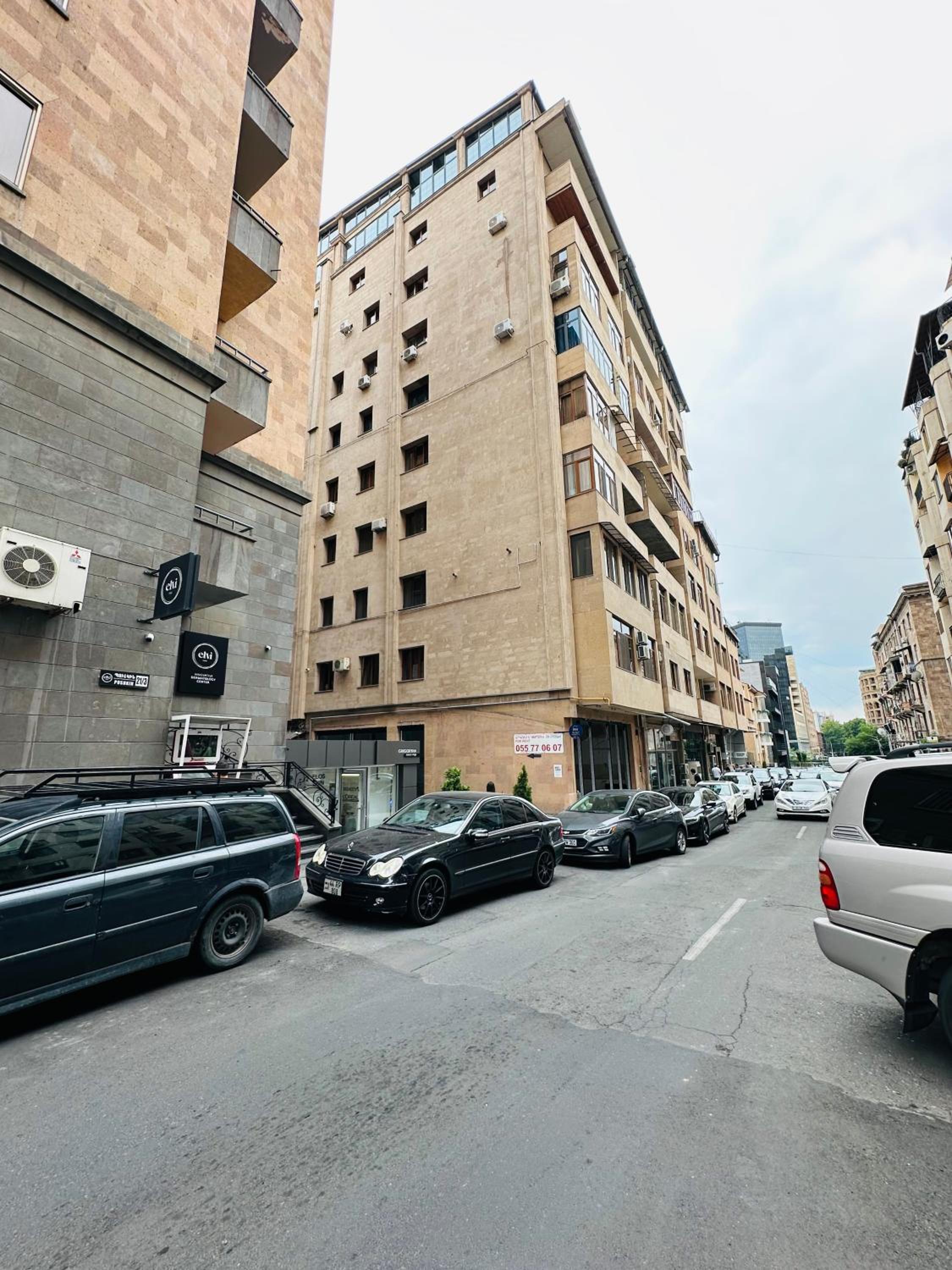 Apart Palace