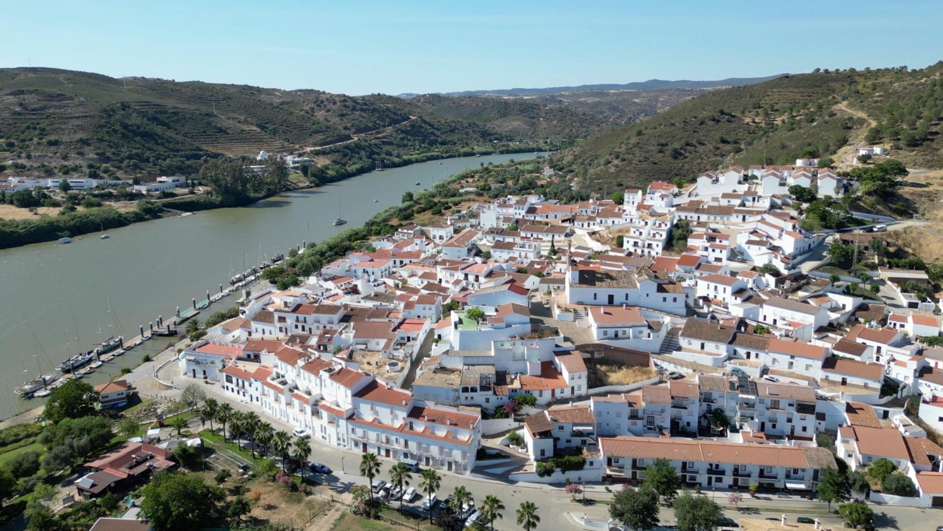 Los Molinos view 3