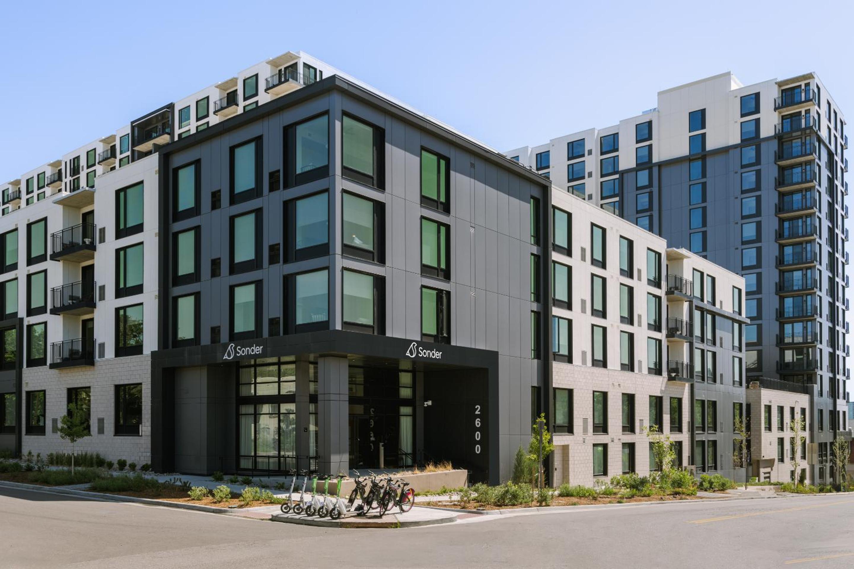 Hotel Sonder at Skyline - Image 1