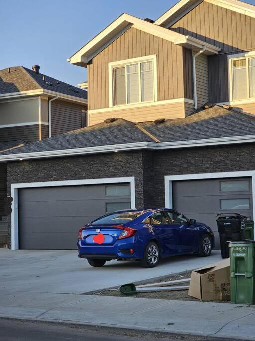 Sleek Home in Trendy Community at SW, Edmonton