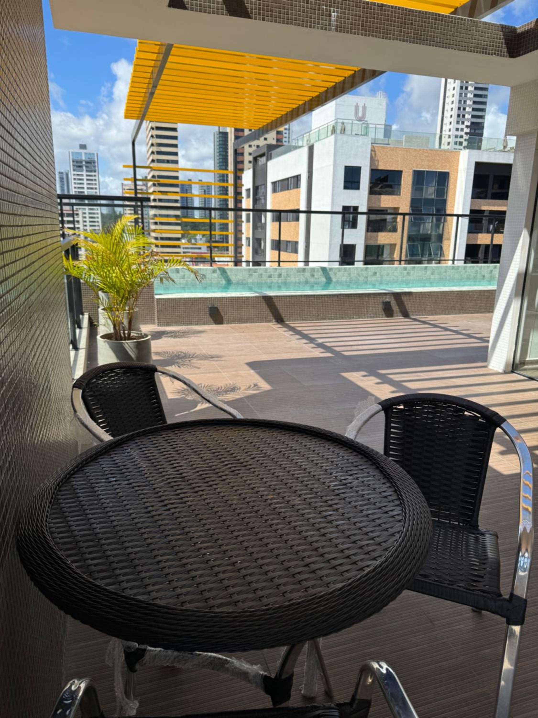 Apartamento Novo com Piscina 3 quadras da Praia