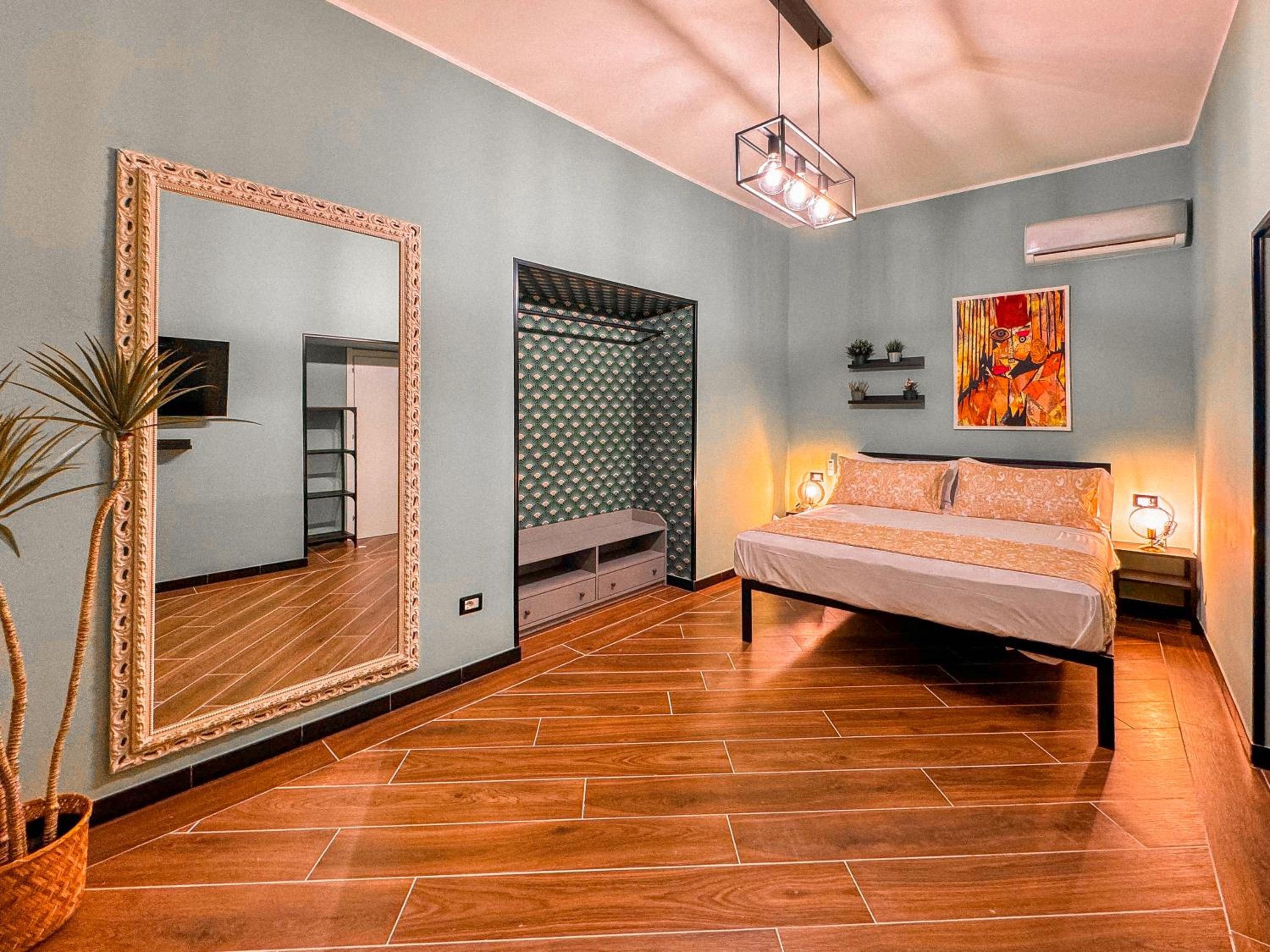 The Quarters Naples Apartments