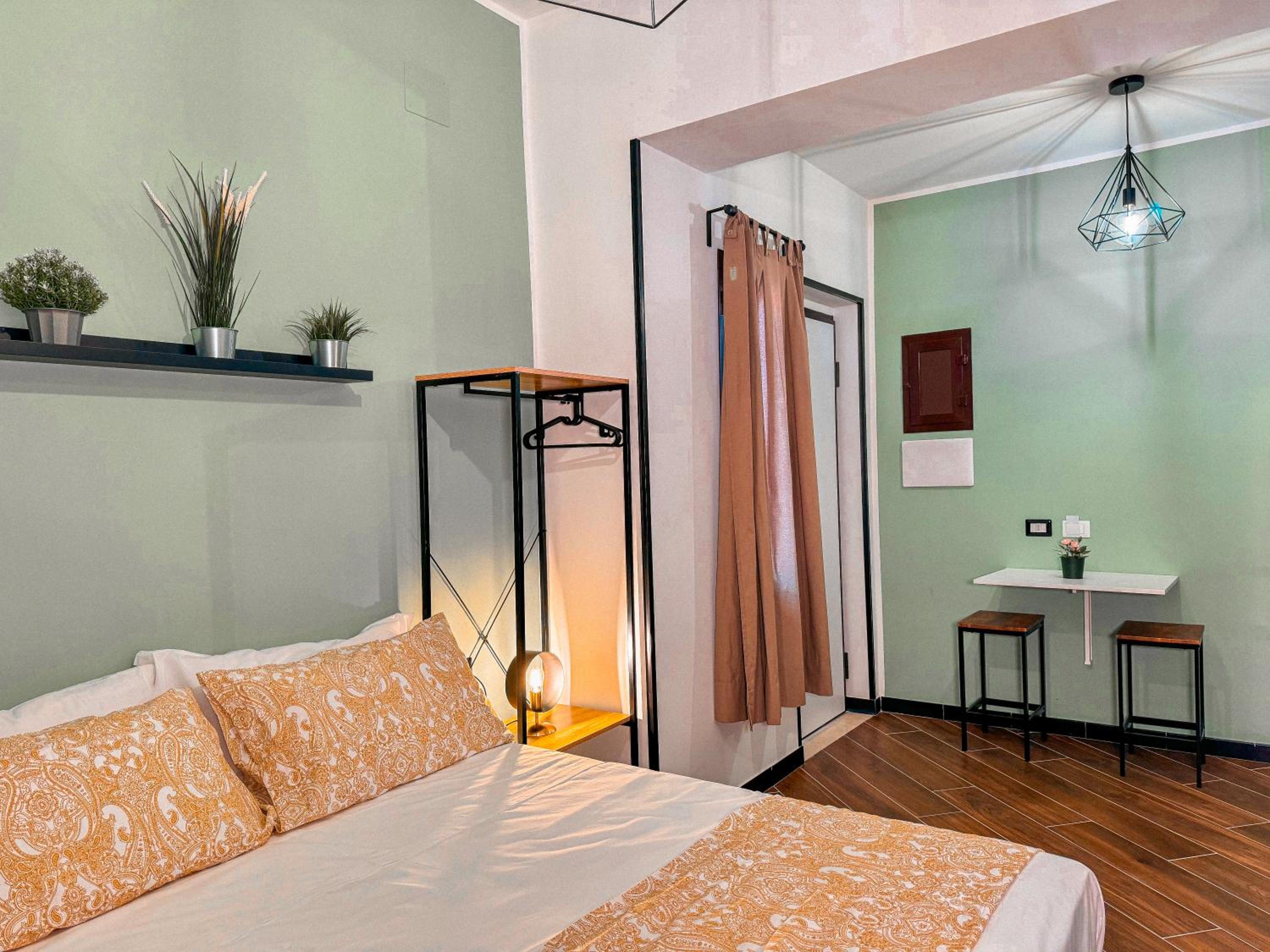 The Quarters Naples Apartments