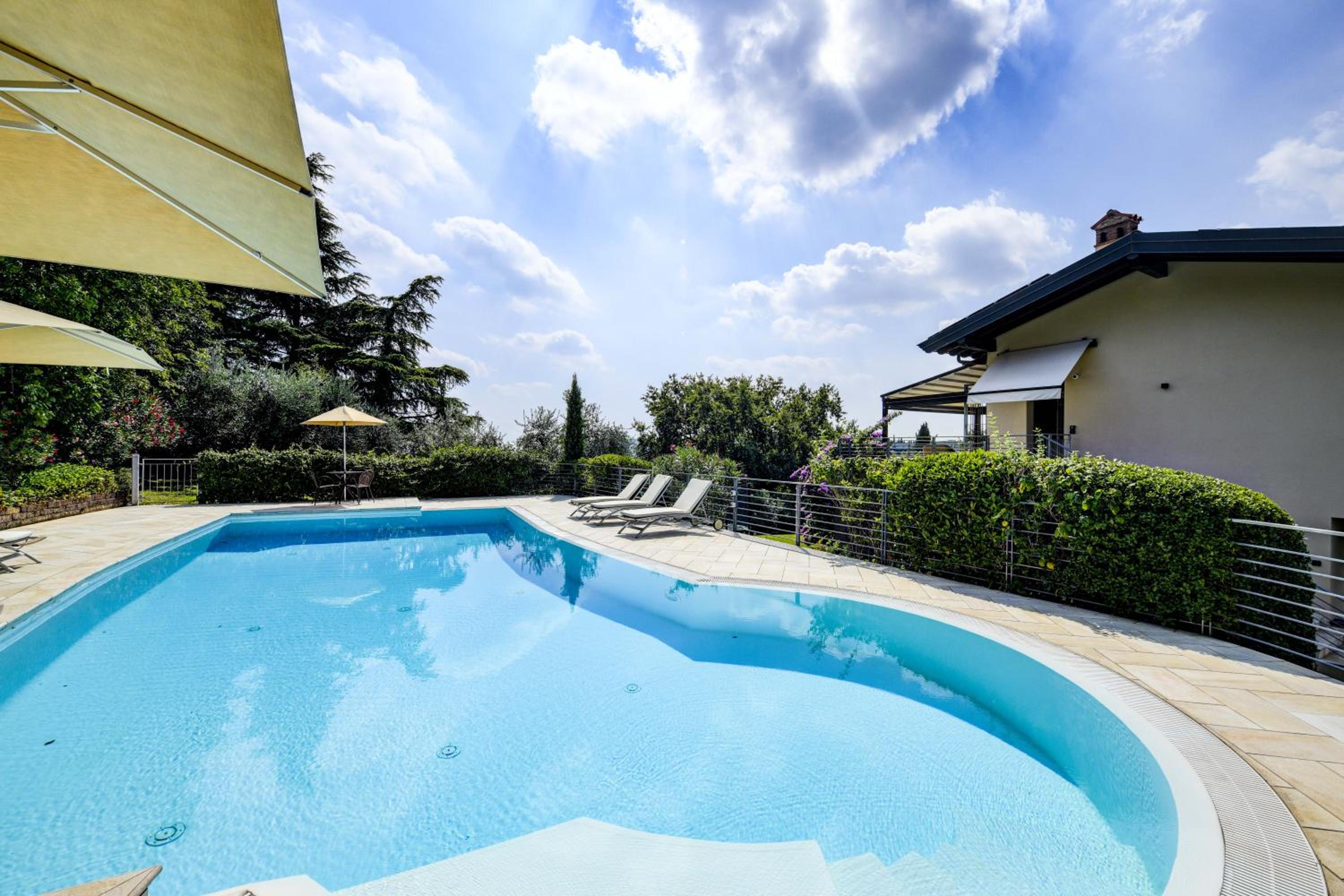 Sunset Serenity Villa