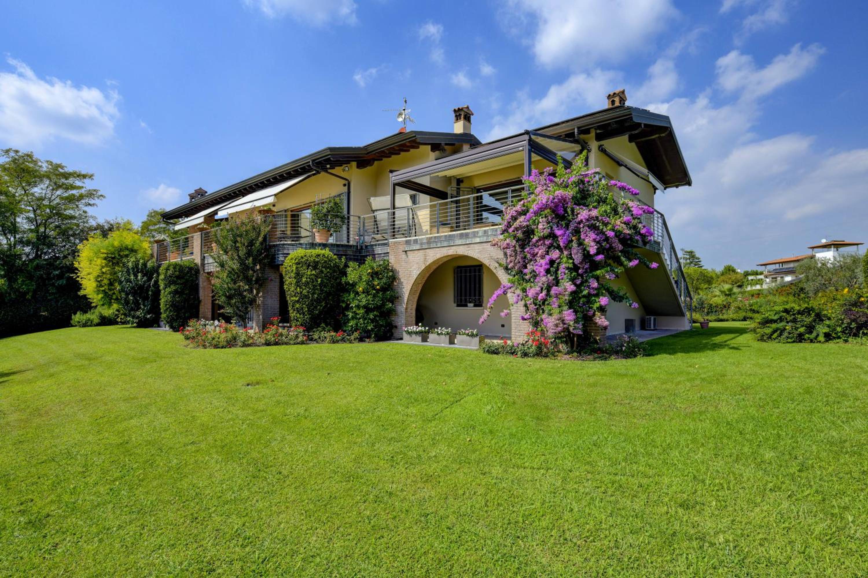 Sunset Serenity Villa