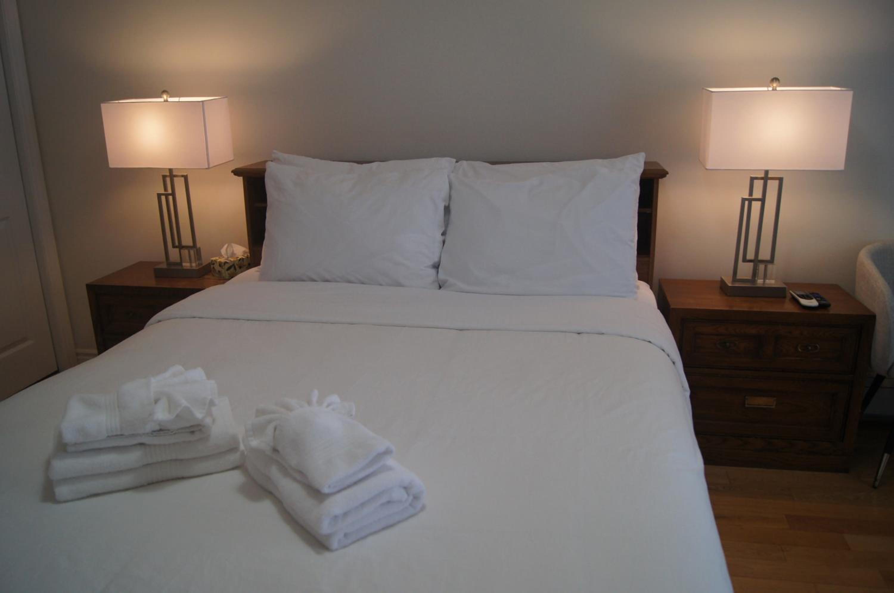 Lee's Ocean Peek B & B