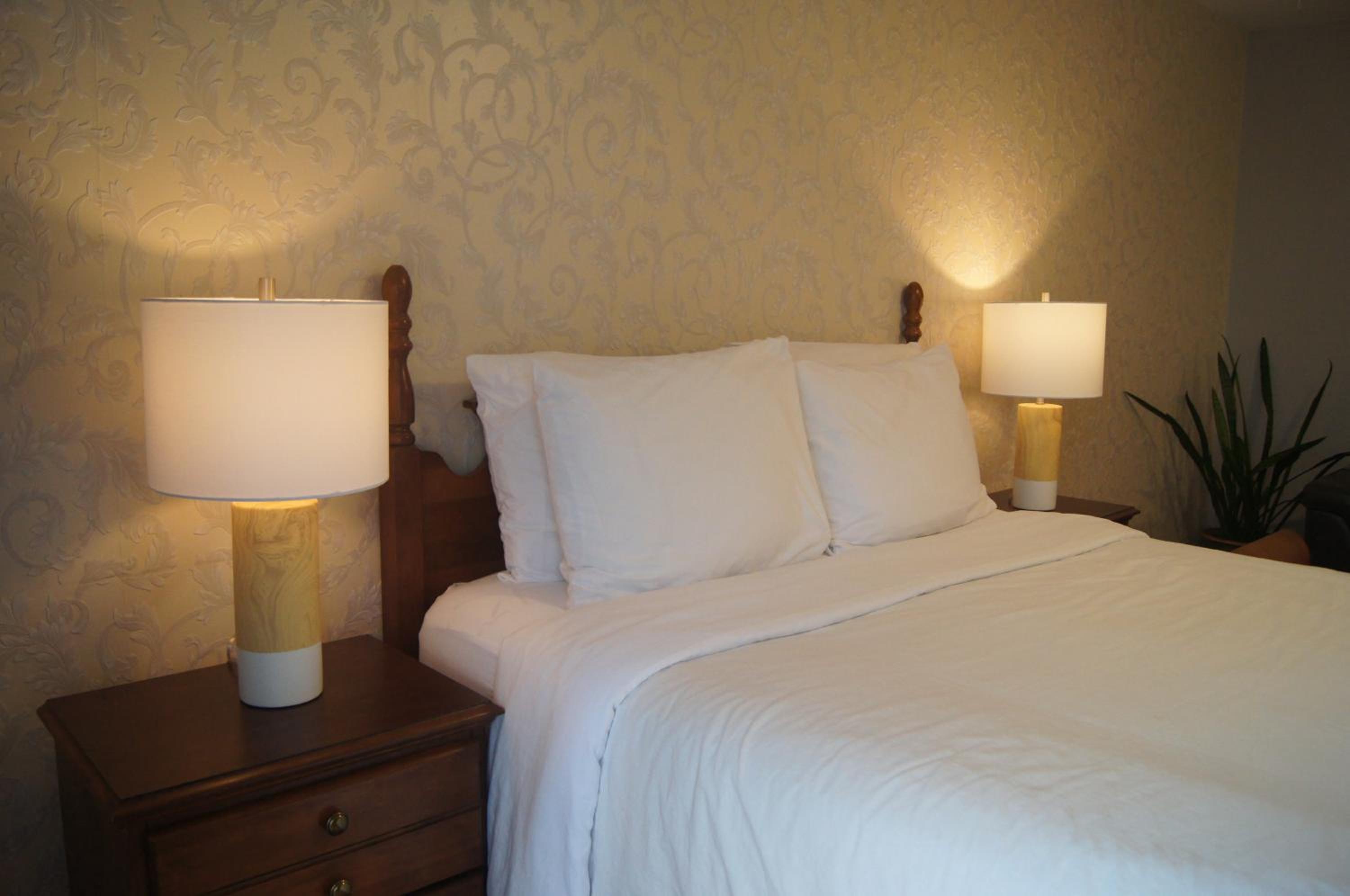 Lee's Ocean Peek B & B