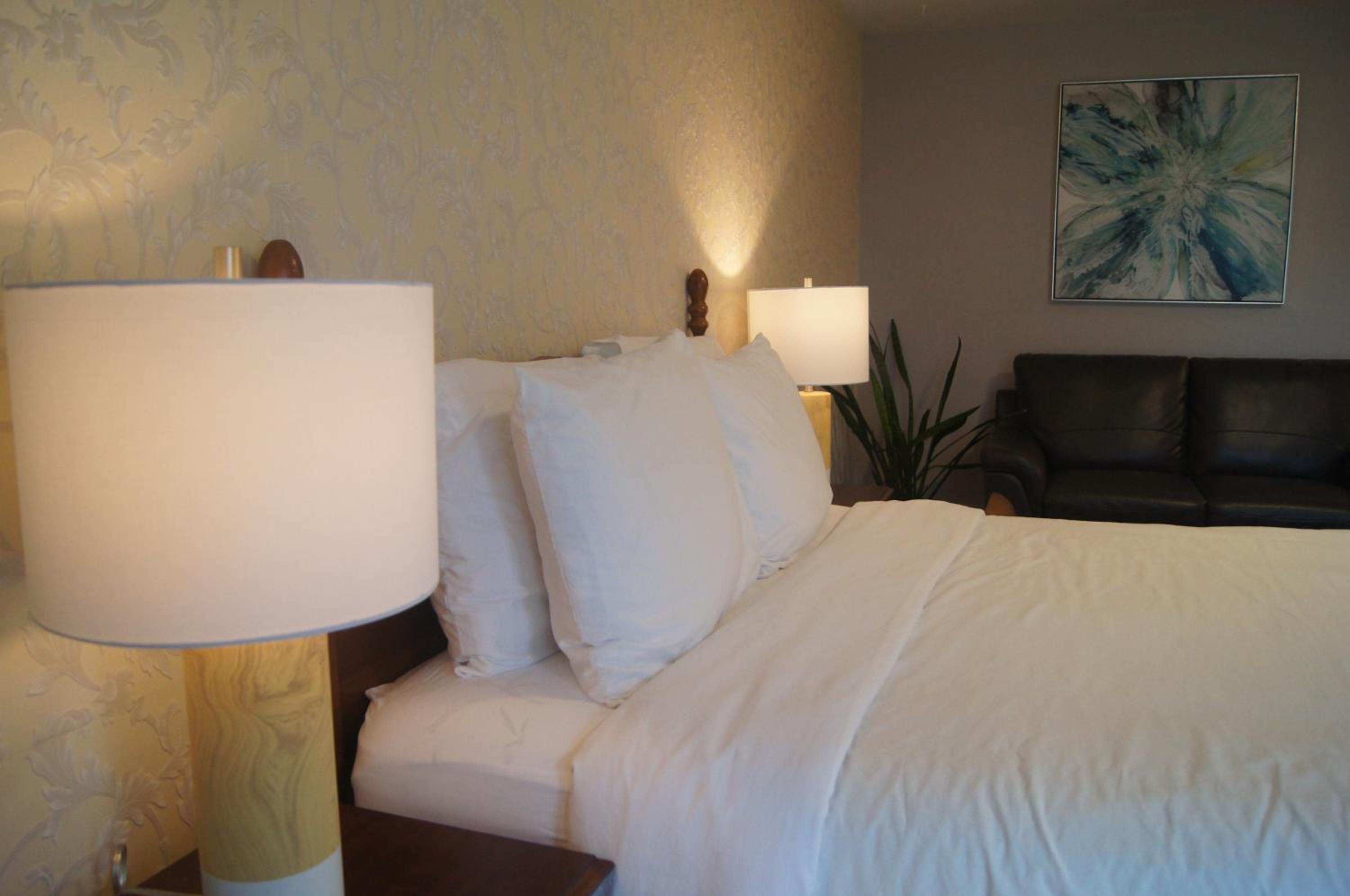 Lee's Ocean Peek B & B