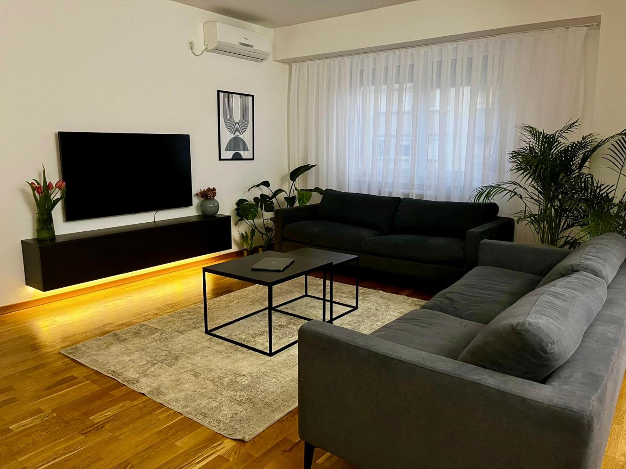 Skopje Modern 2-Bedroom Apartment with Mountain View