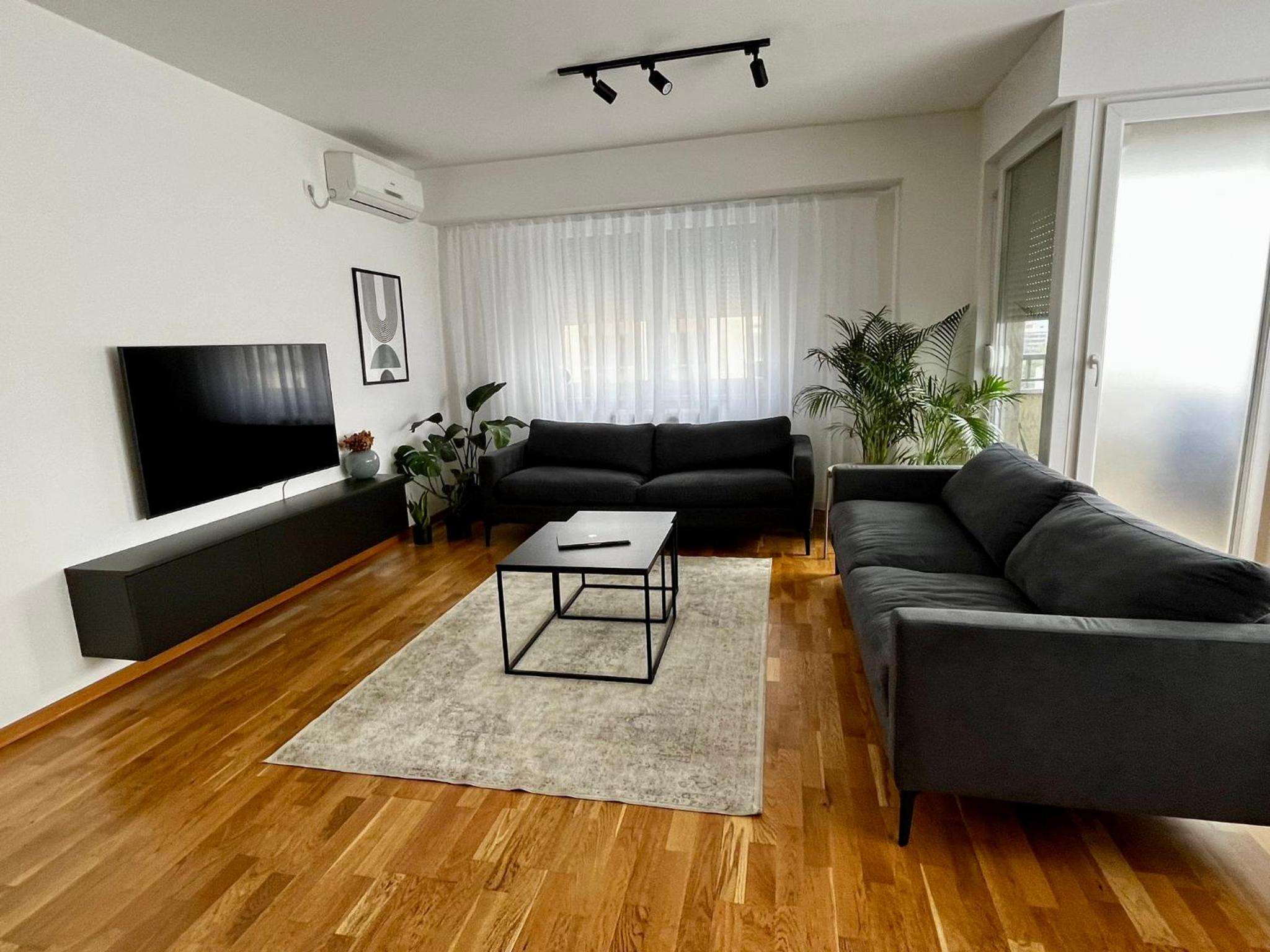Skopje Modern 2-Bedroom Apartment with Mountain View