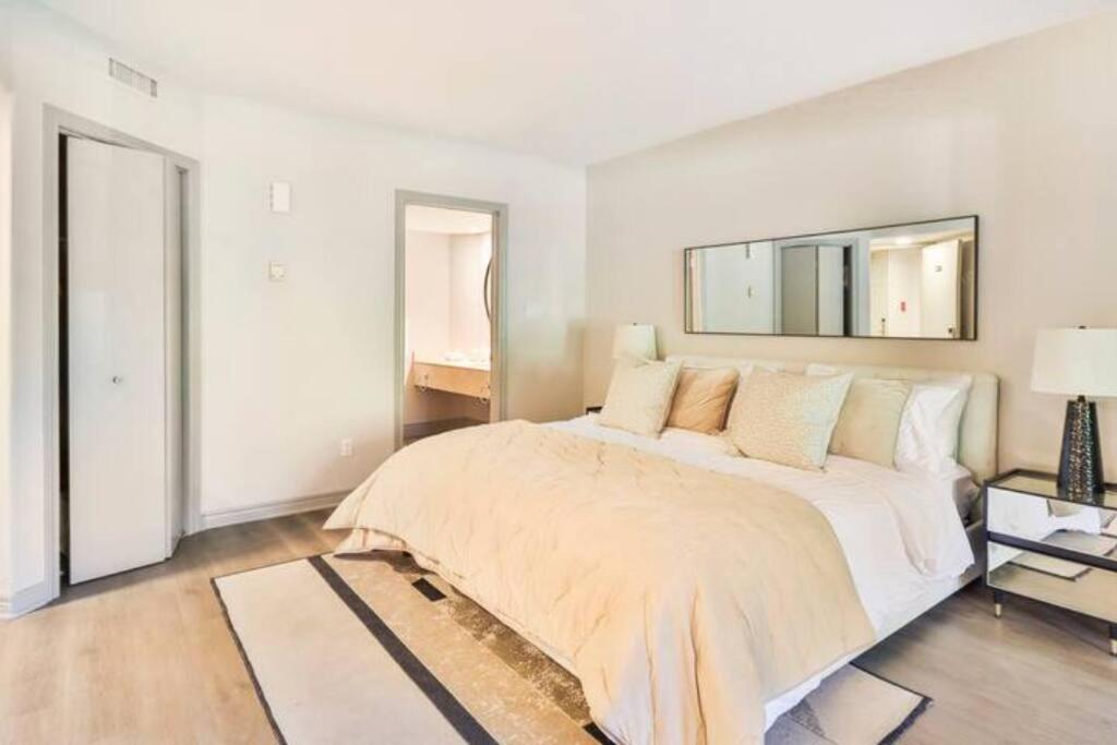 Pristine Suite with Access to Pool and Gym!